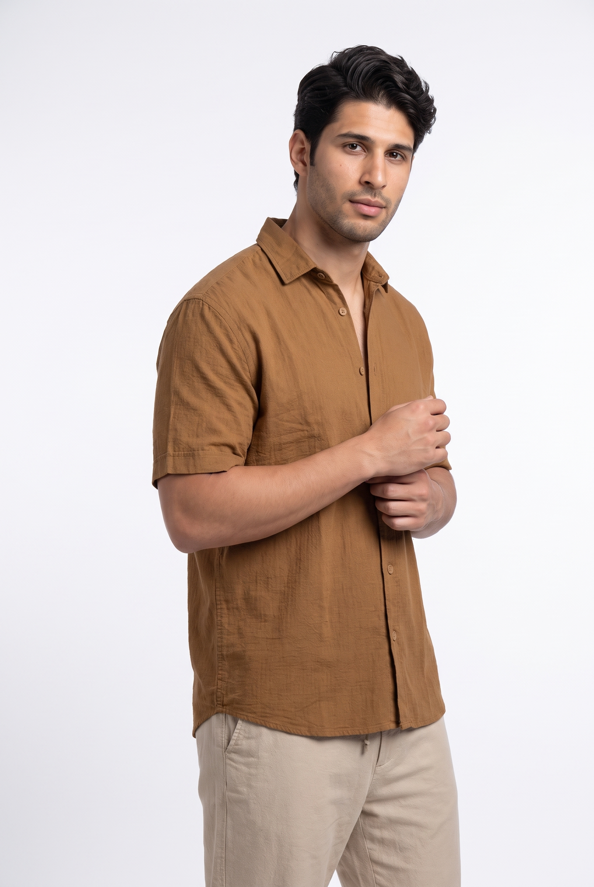 Men Regular Fit Shirt with Spread-Collar (Brown)