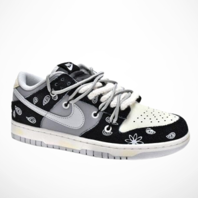 Women Dunk Low Vibe makes old cashew