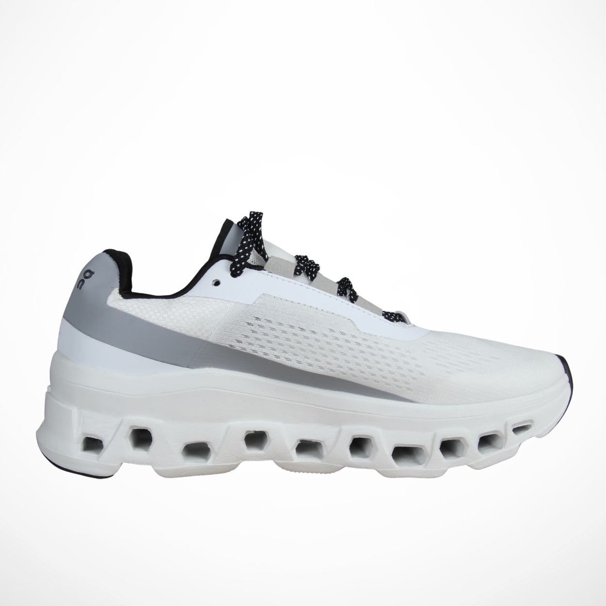 Women On Cloud Monster Undyed (White)