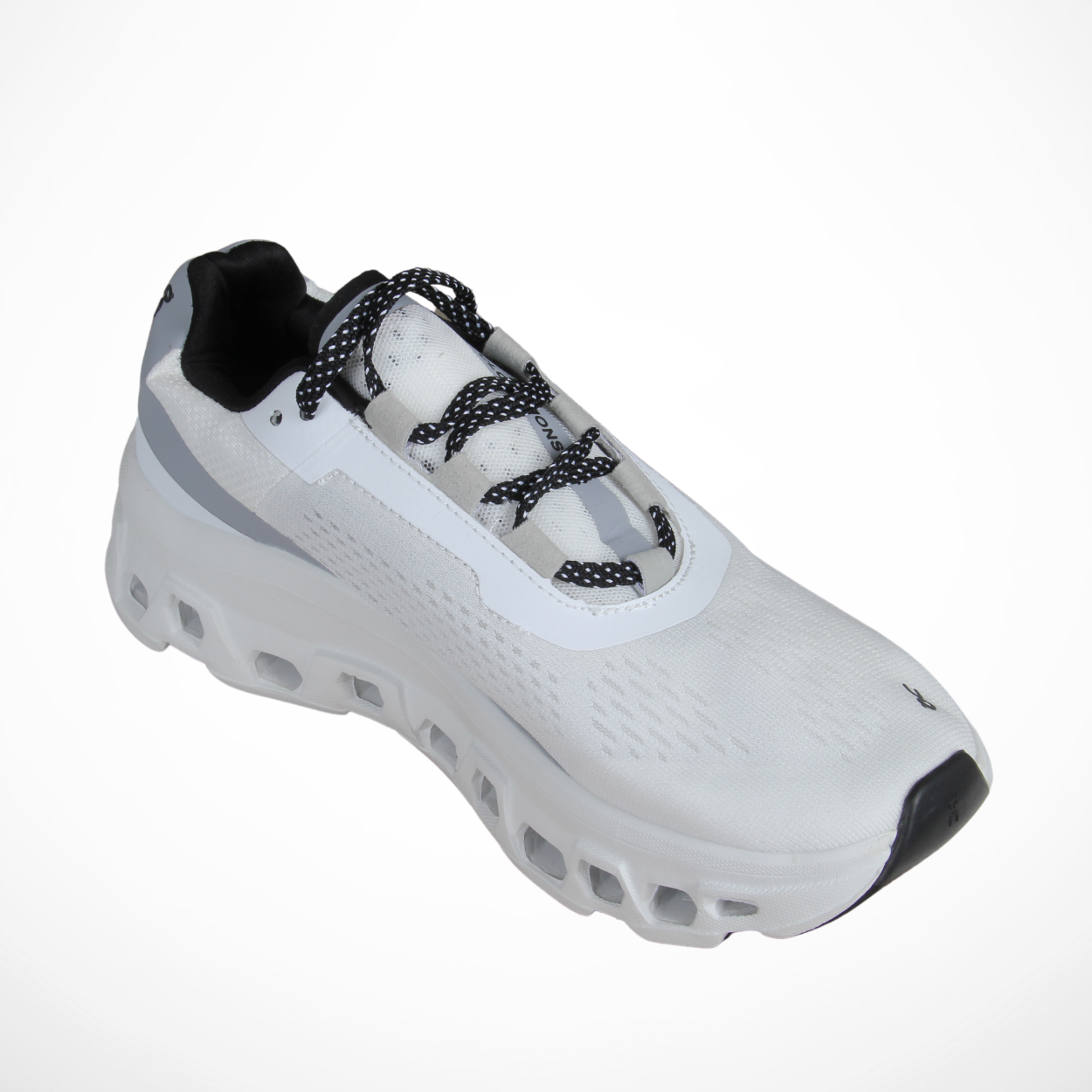 Women On Cloud Monster Undyed (White)