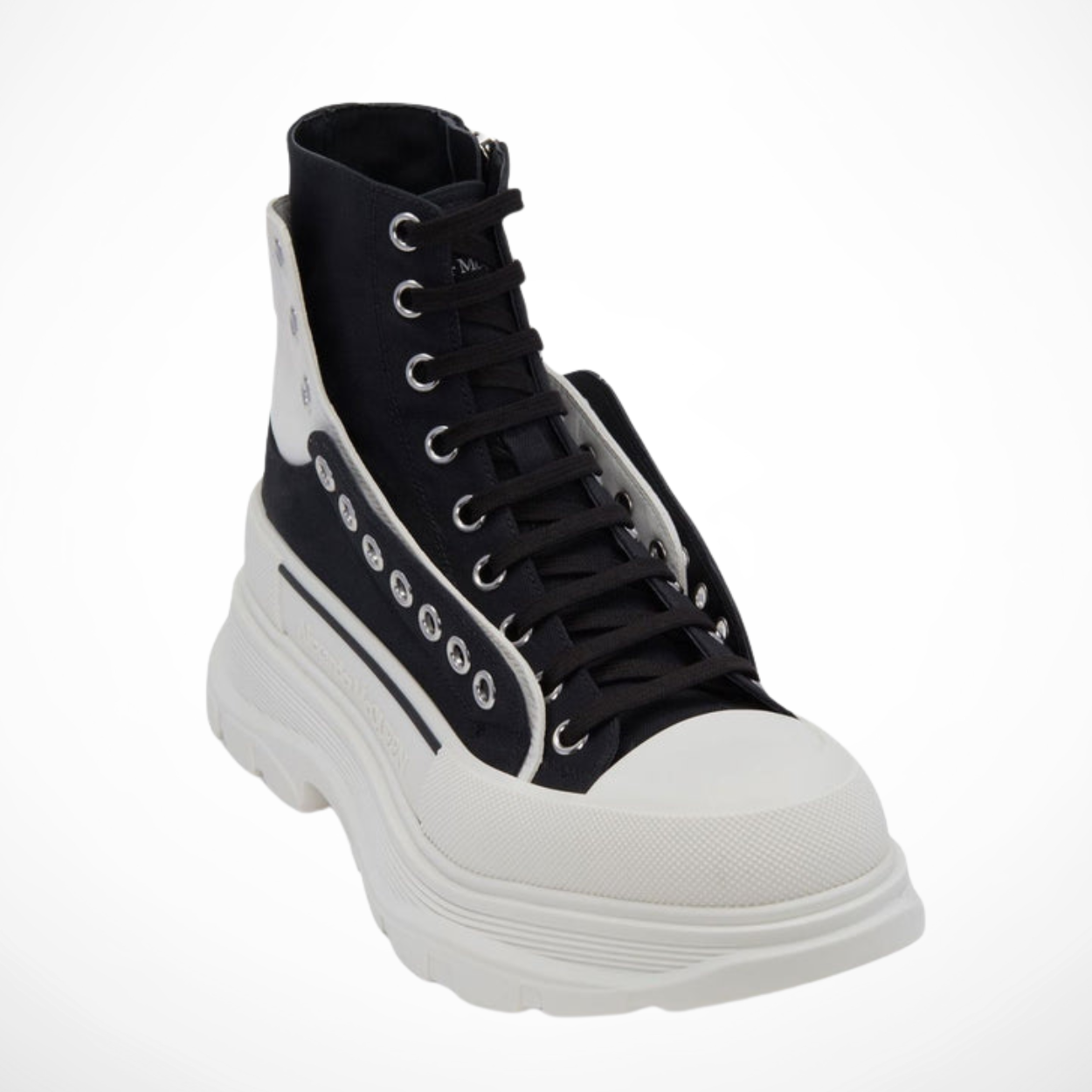 Women Tread Slick lace-up Fastening Boots (Black)