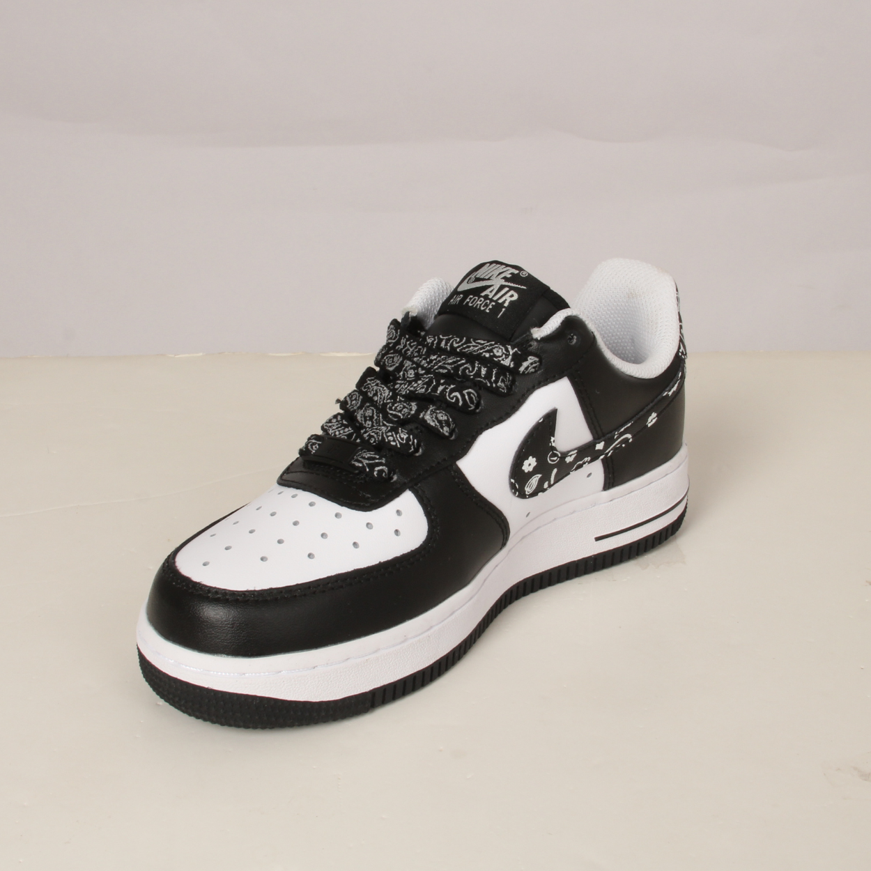 Women Sneaker Air force Print (White*Black)