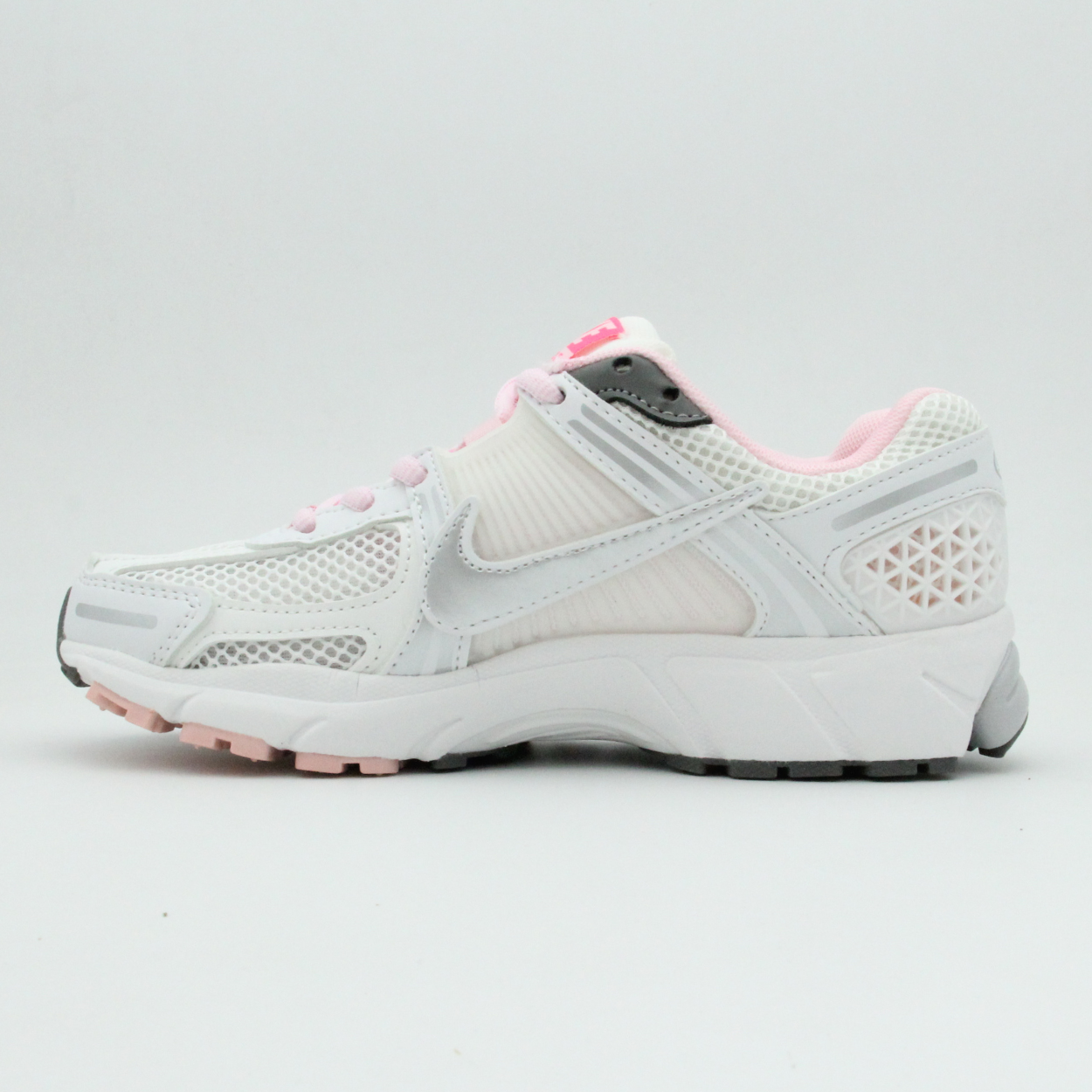 Women ZOOM VORMERO 5 520 Pack (White-Pink)