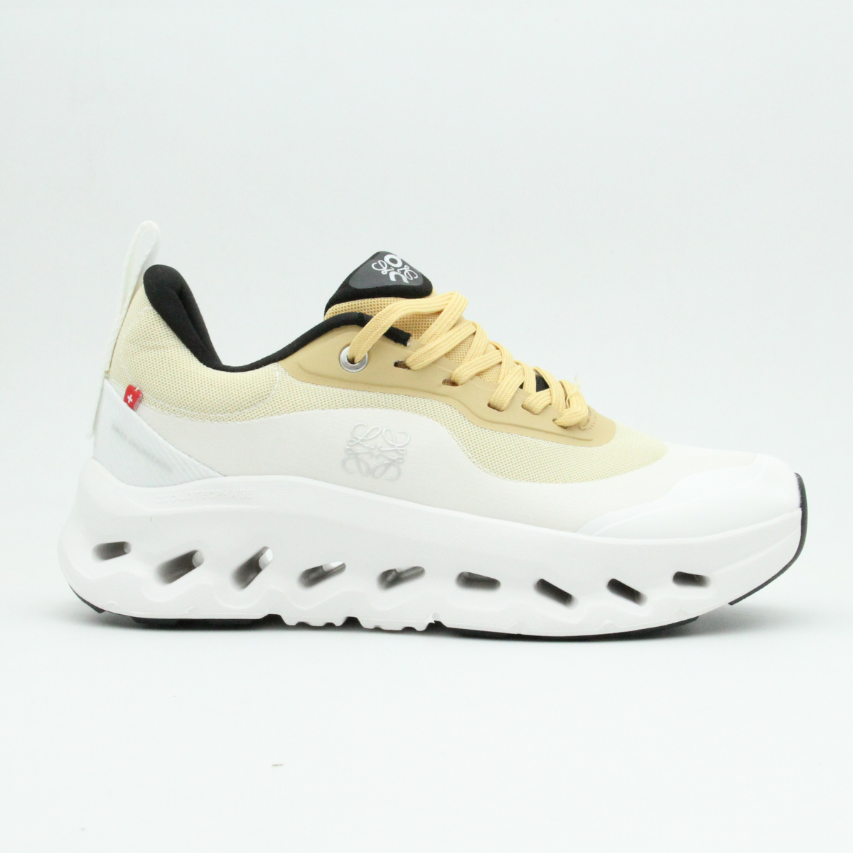 Sneakers ON CLOUDTilt 2 x Tan (Yellow-White)
