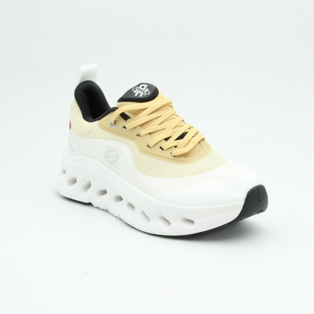 Sneakers ON CLOUDTilt 2 x Tan (Yellow-White)