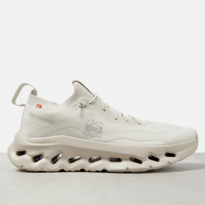 Women On Cloudtilt 2 X Loewe (beige)