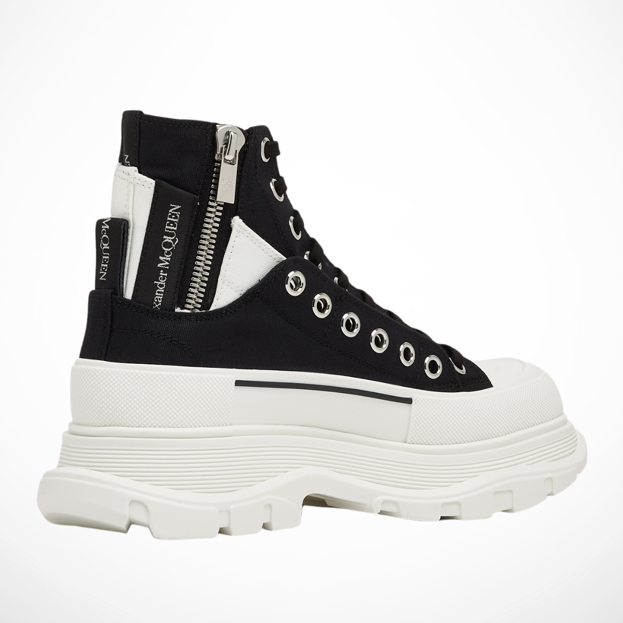Women Tread Slick lace-up Fastening Boots (Black)
