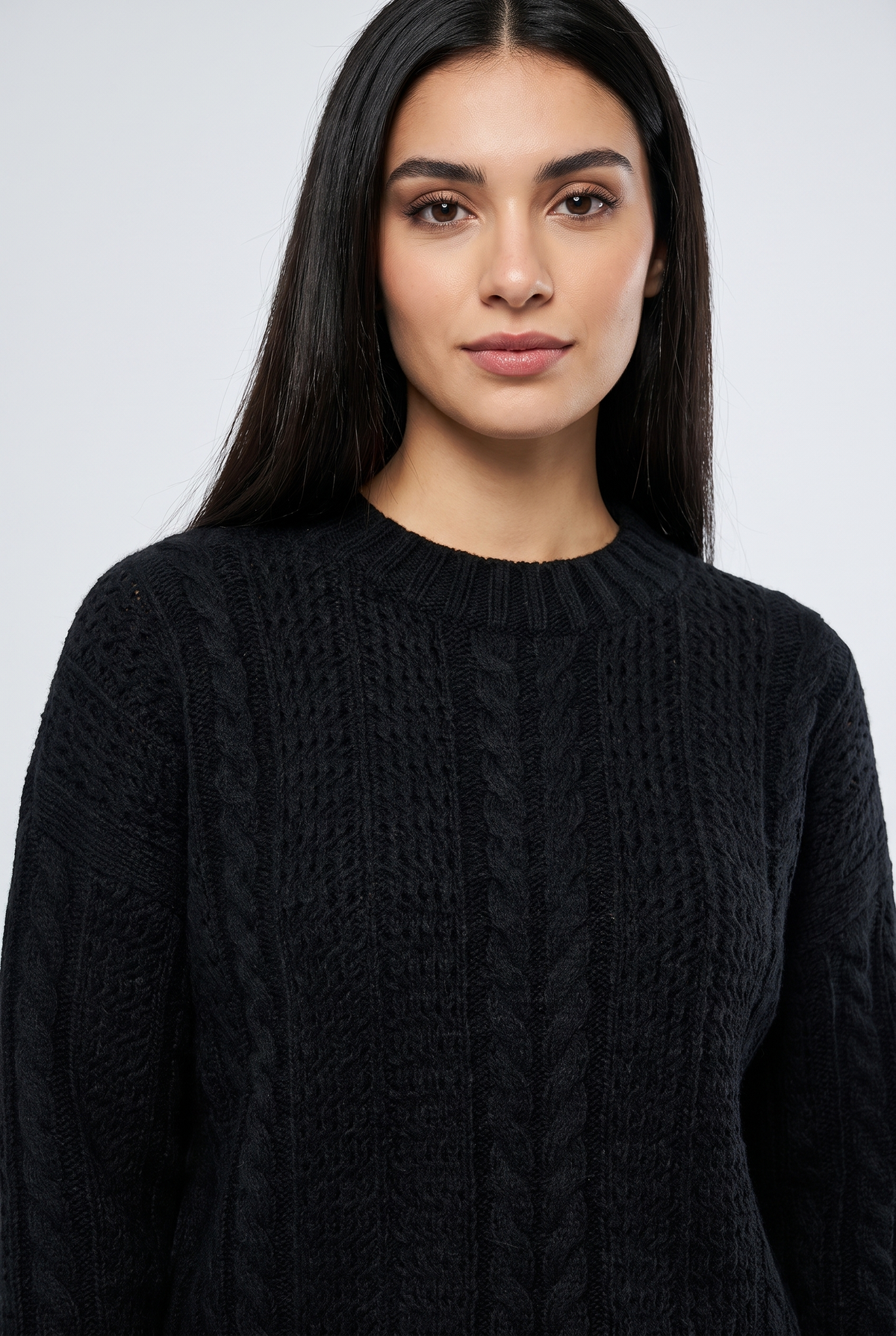 Women Cable-Knit Crew Neck Sweater