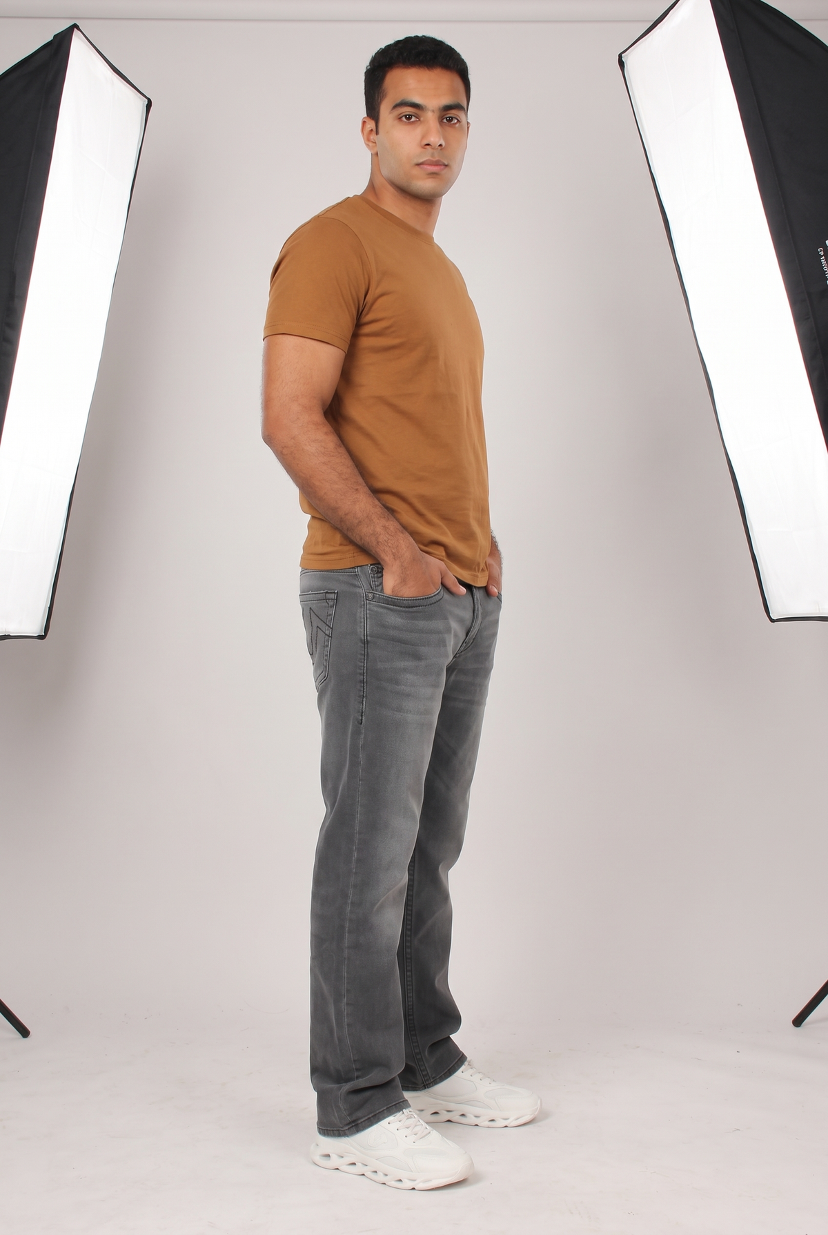 Men Straight Leg Jeans T.R (Grey)