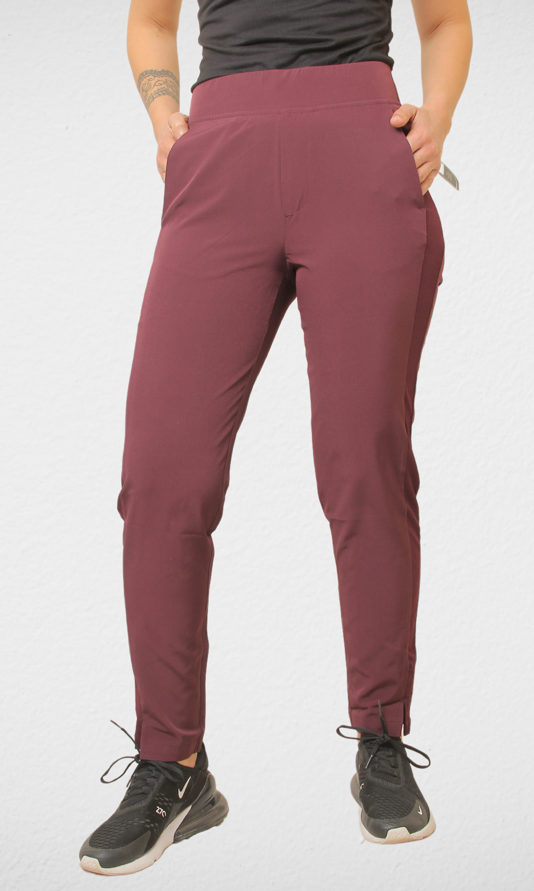 Women Sports Relaxed Pants - Burgundy