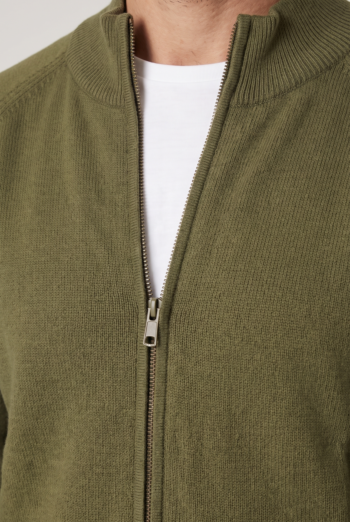 Men Textured Zip Through Jacket