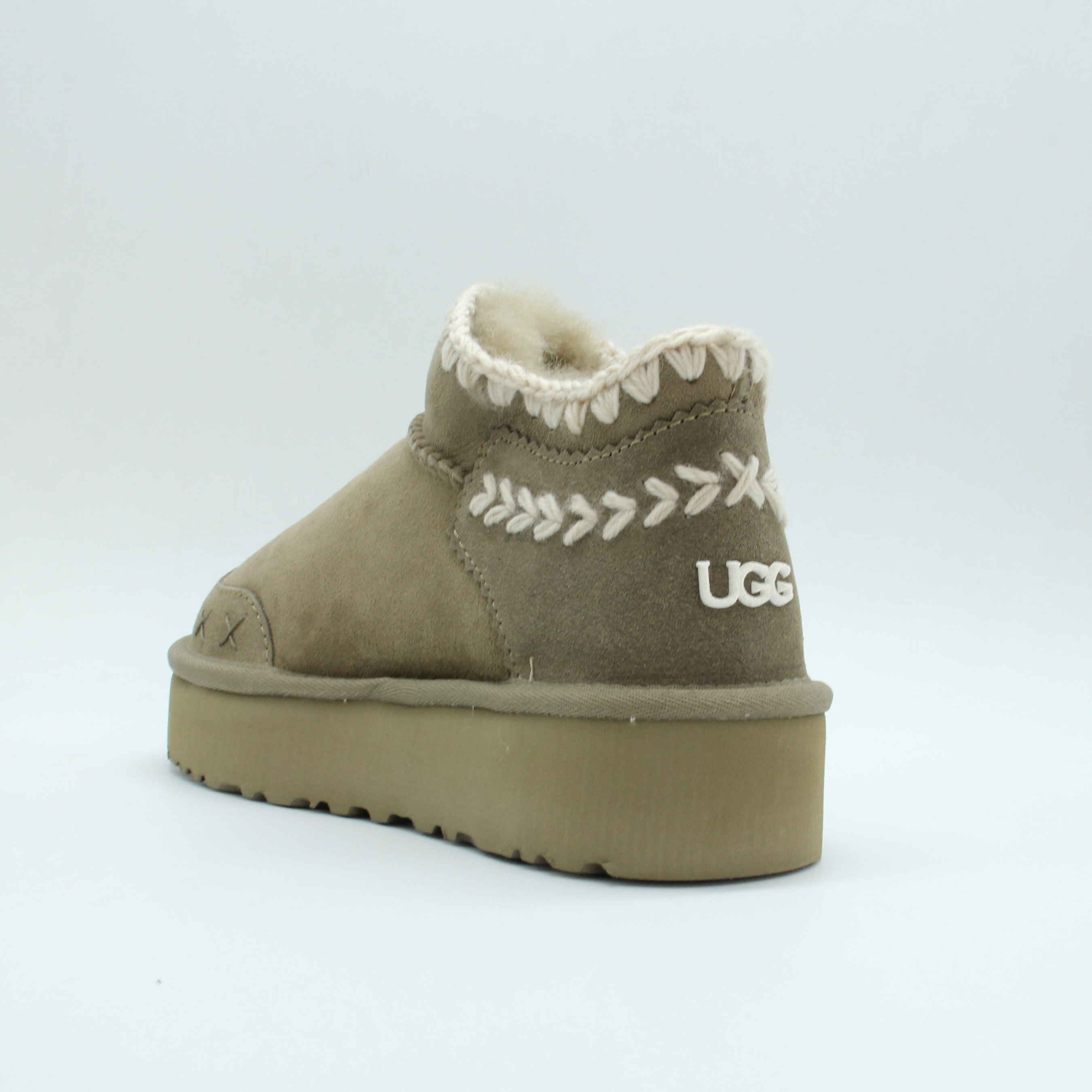 Classic Ultra Printed Mini Boot (Camel)