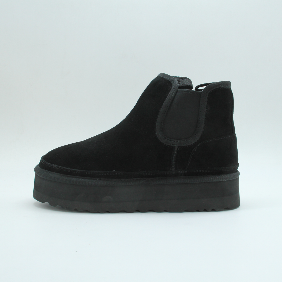 Neumel Platform Chelsea Boots (Black)