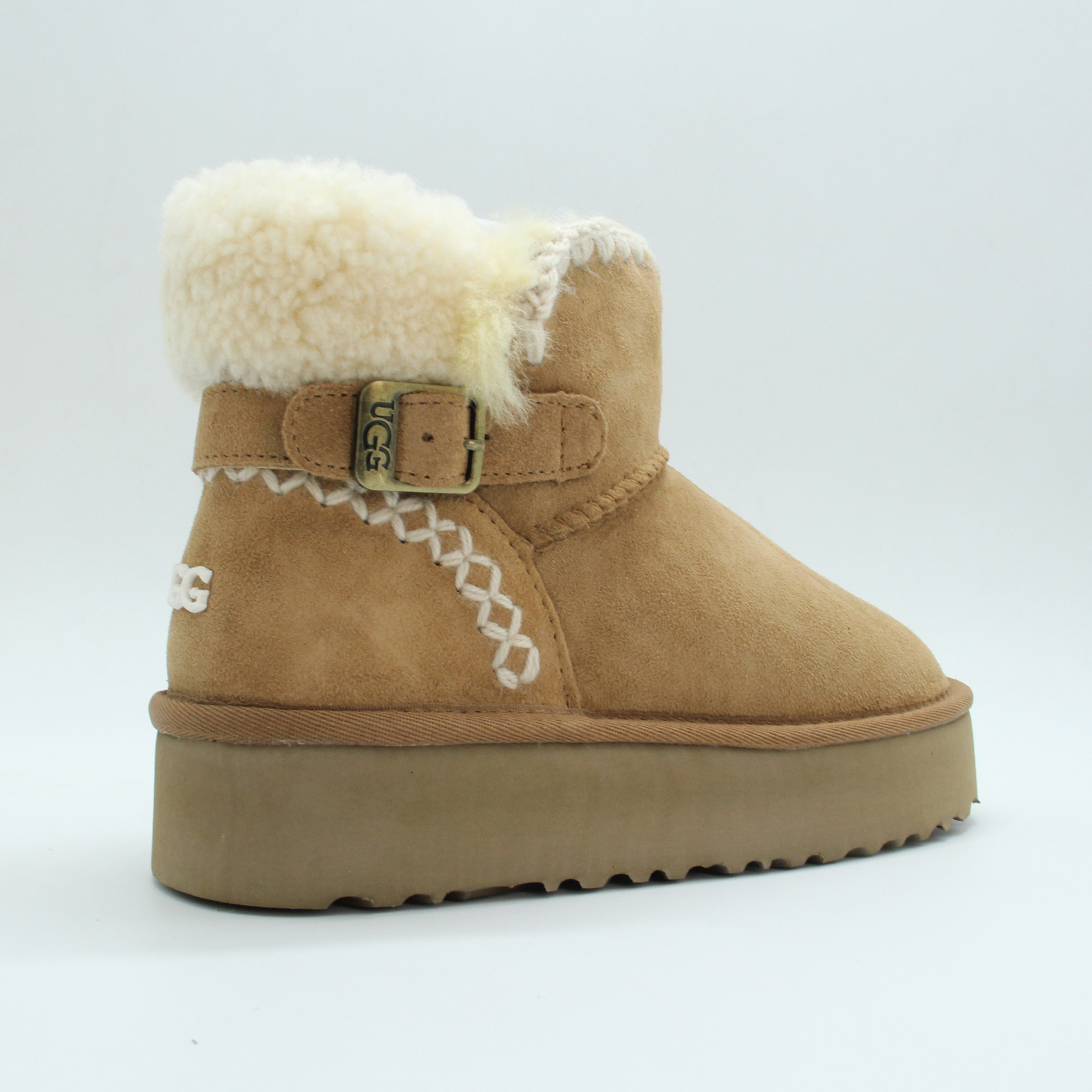 Classic Ultra Locked Mini Boot (Chestnut)