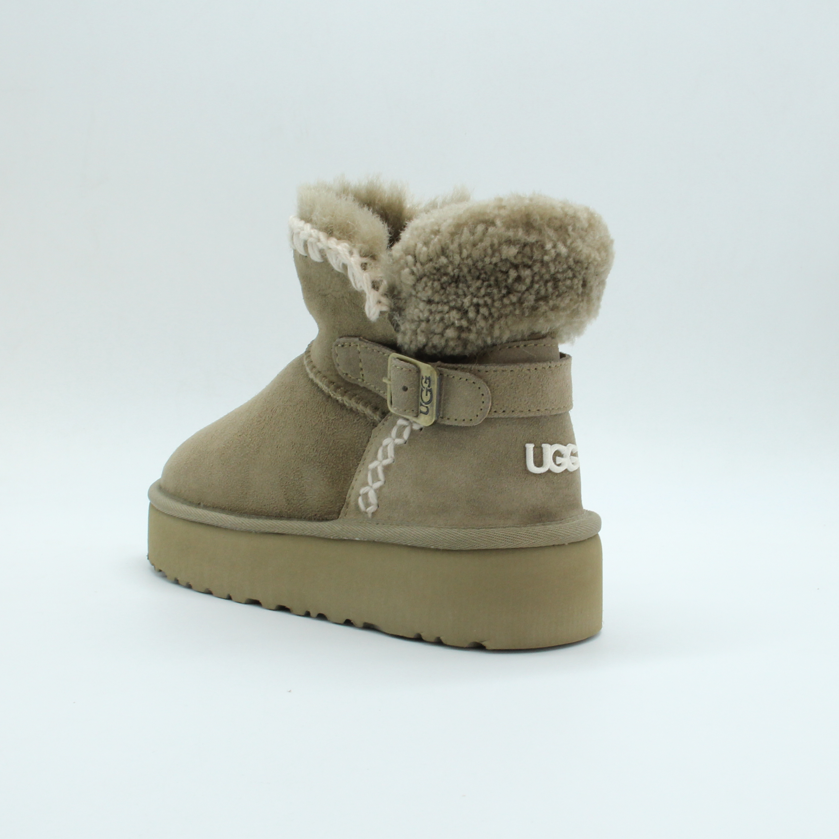 Classic Ultra Locked Mini Boot (Camel)