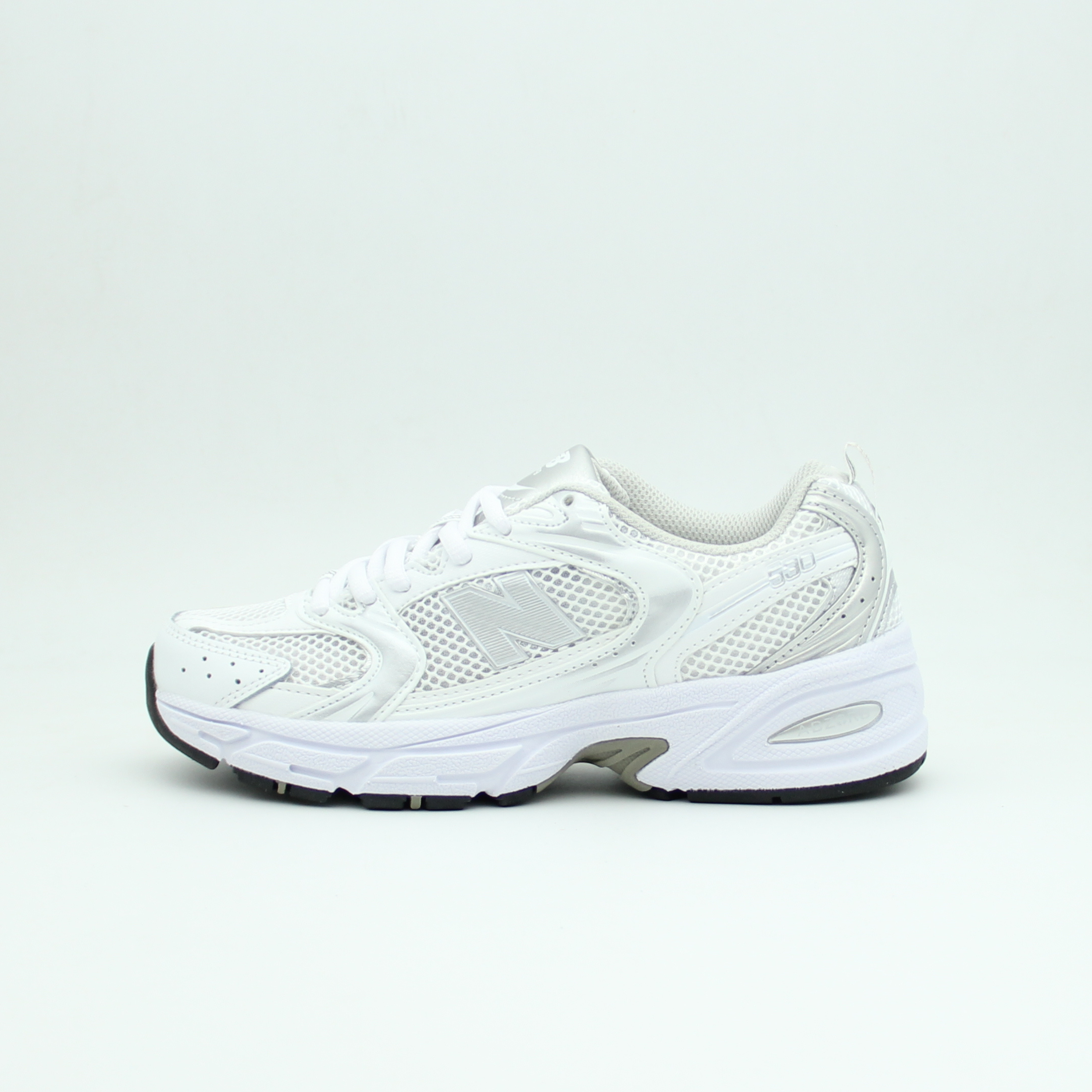 Sneakers 530 (White-Silver)