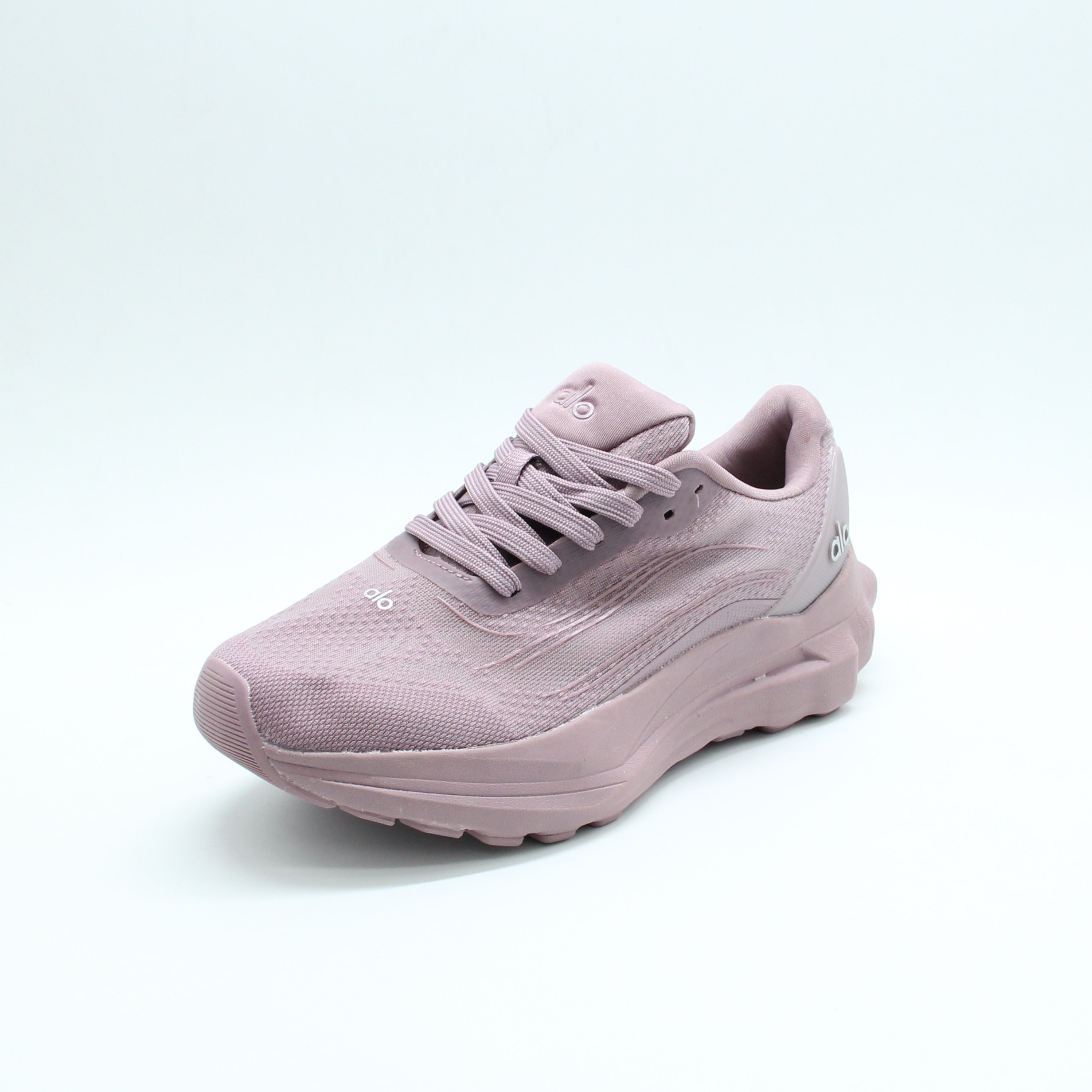 Women  Alo Runner Performance Sneaker (Smoky)
