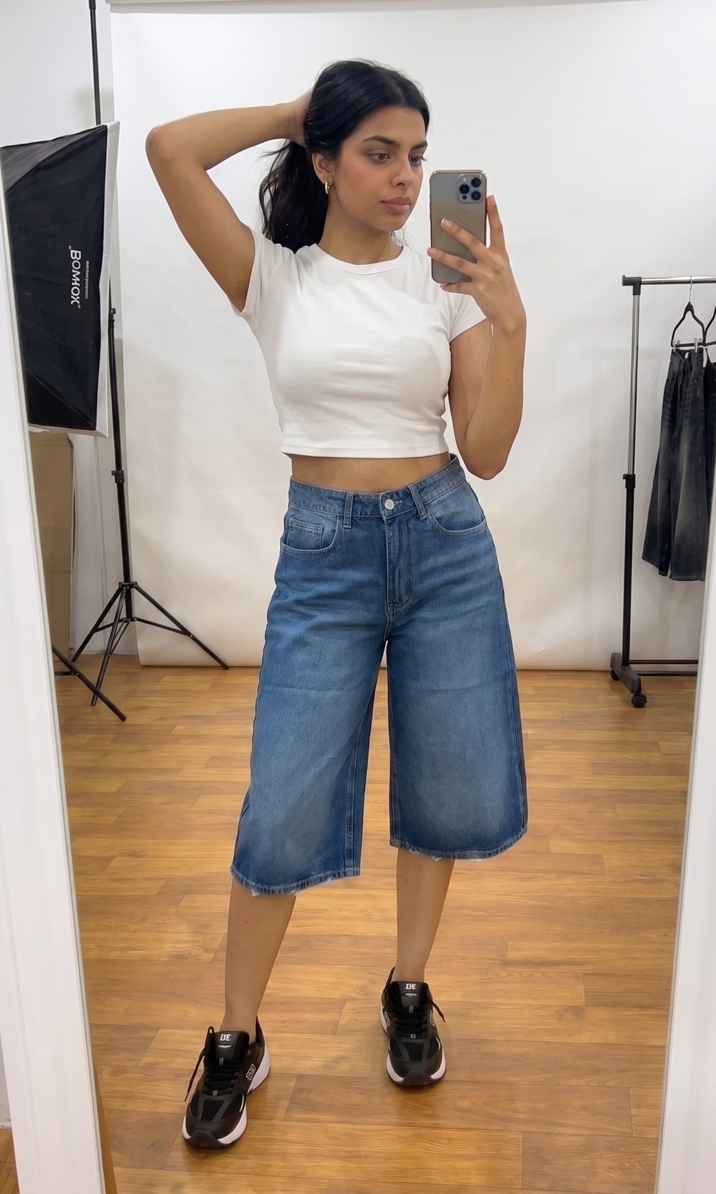 90s Vintage Style Wide-Leg Denim Shorts -Jorts