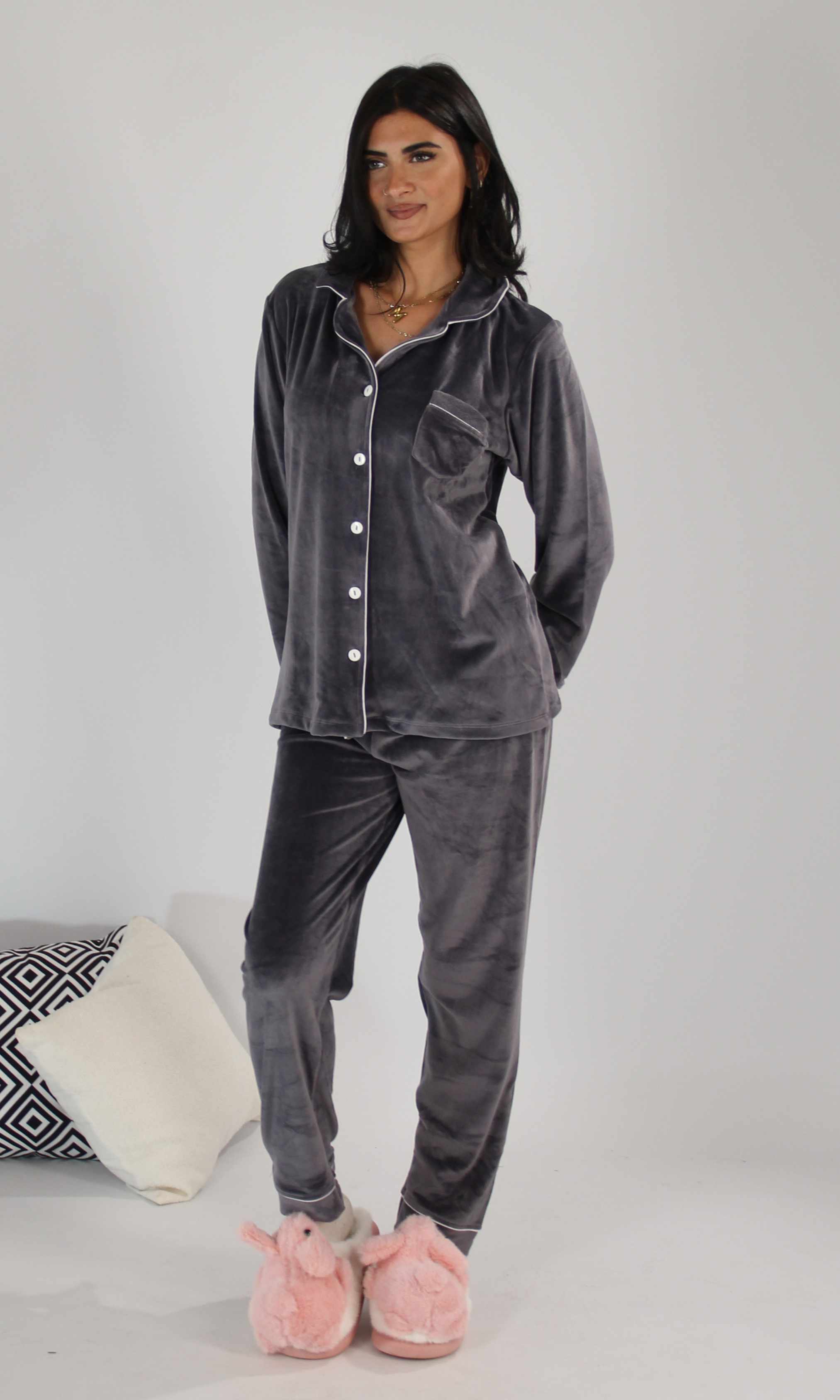 Women Classic Velvet Pajamas Set