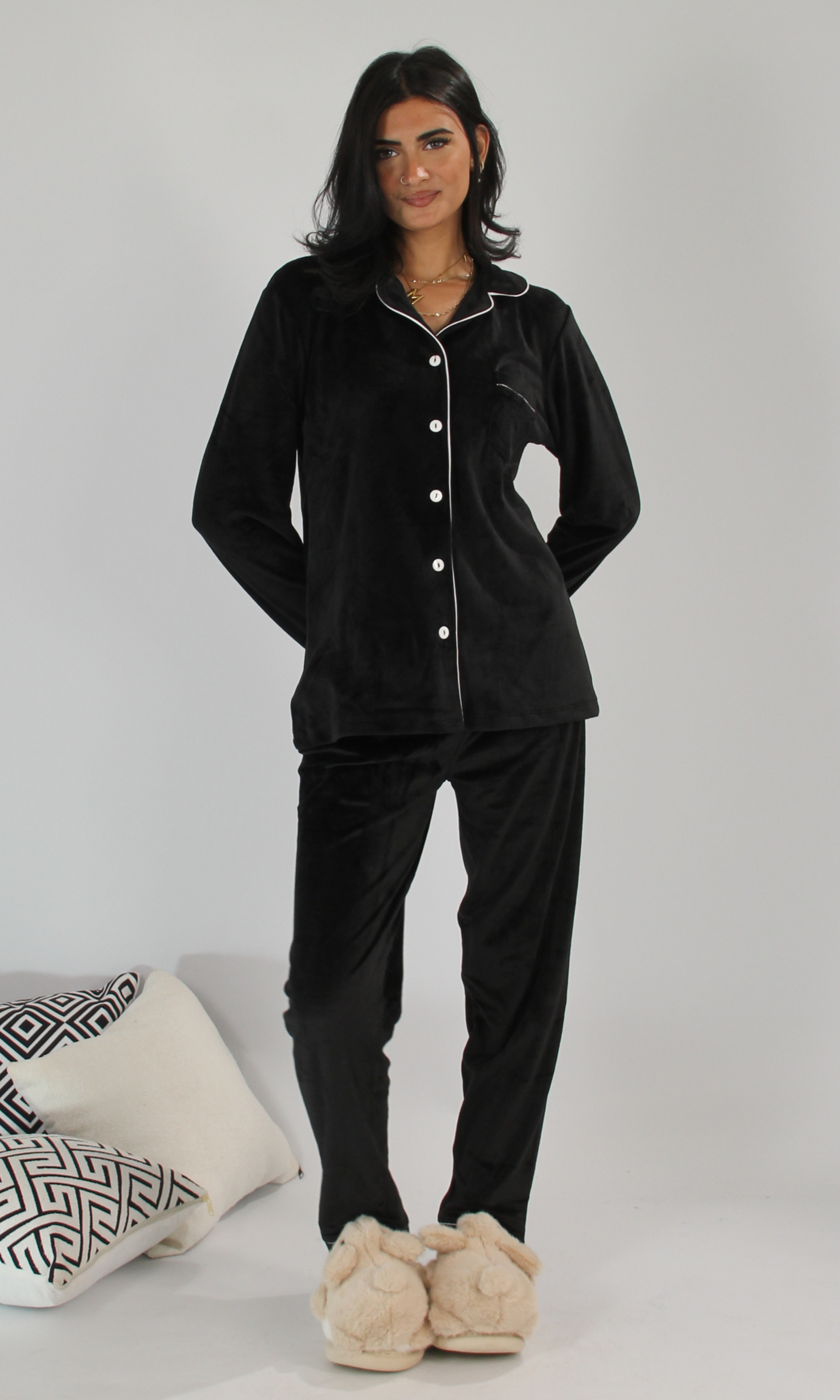 Women Classic Velvet Pajamas Set