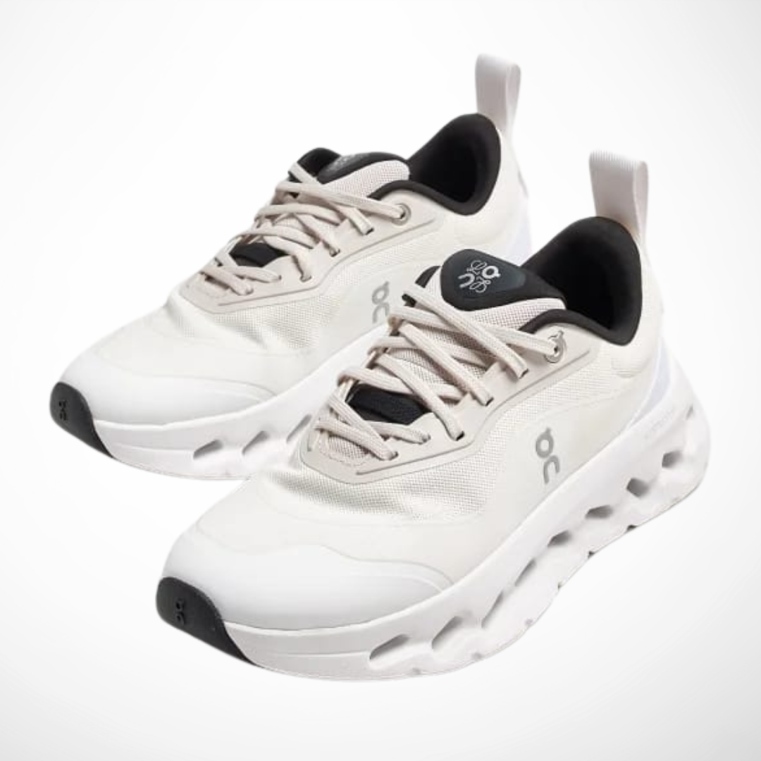 Women LOEWEX On CLOUDYILT (White & Black)
