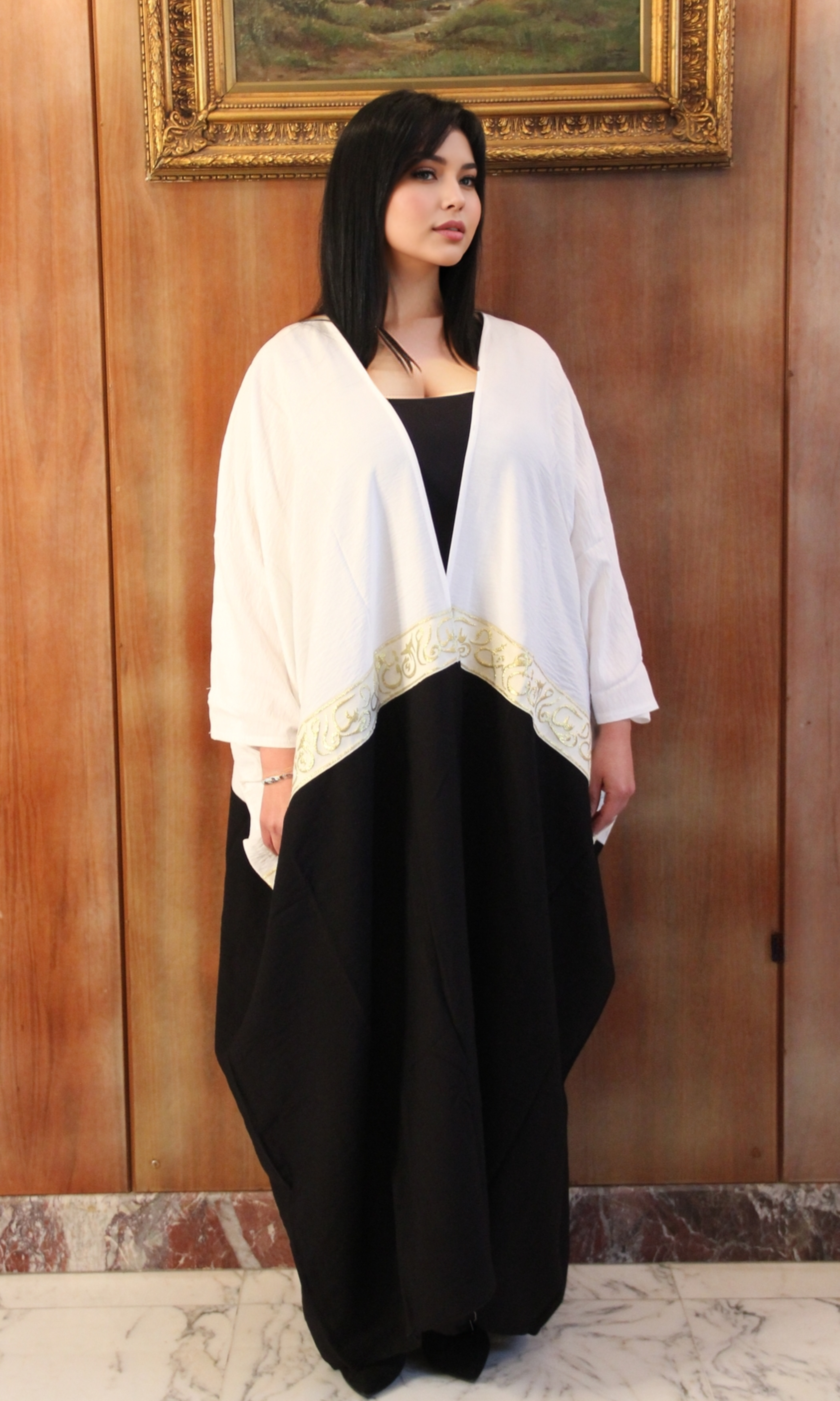 Women Open Front Kaftan (White*Black)