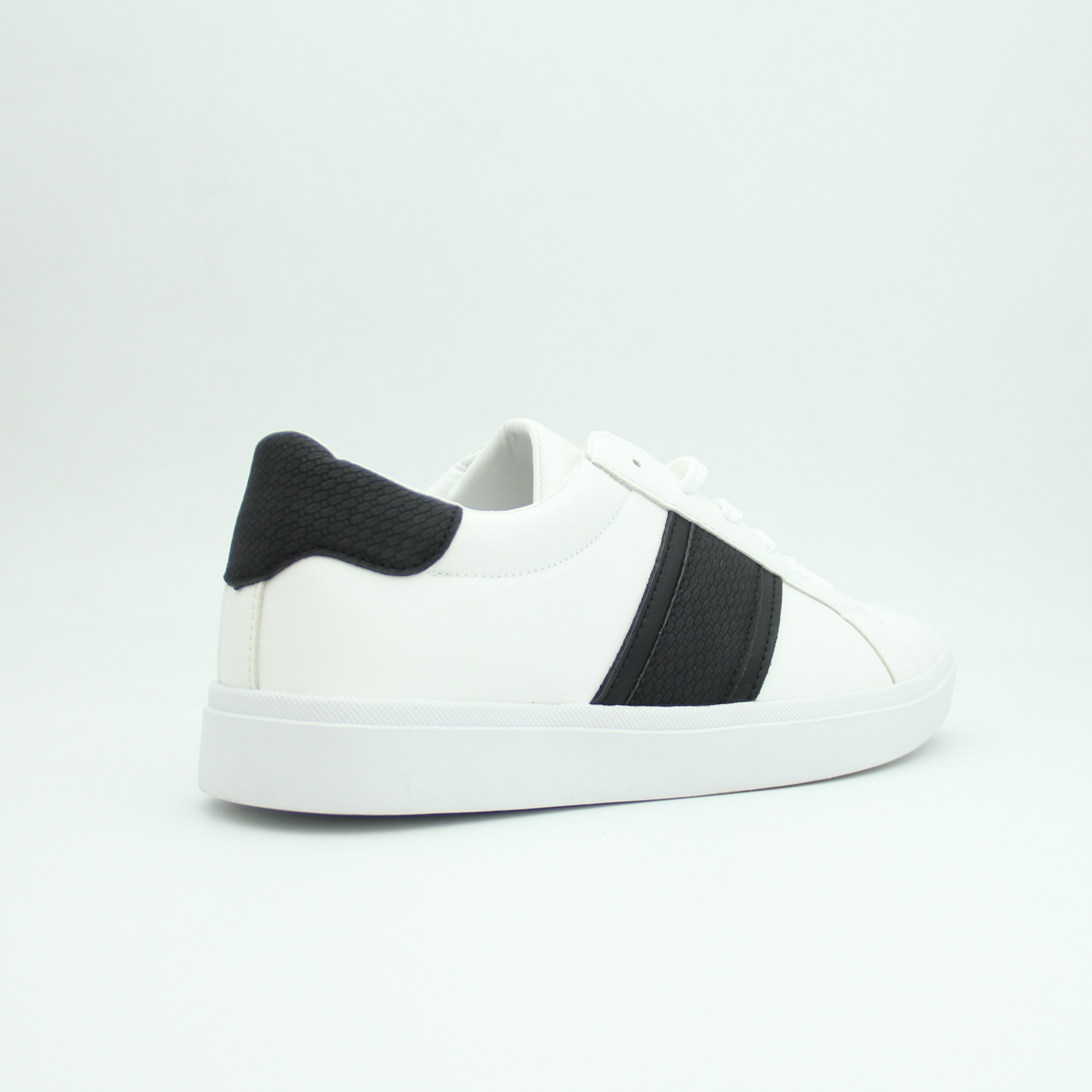 Men Flat Zara (White*Black Stripe)