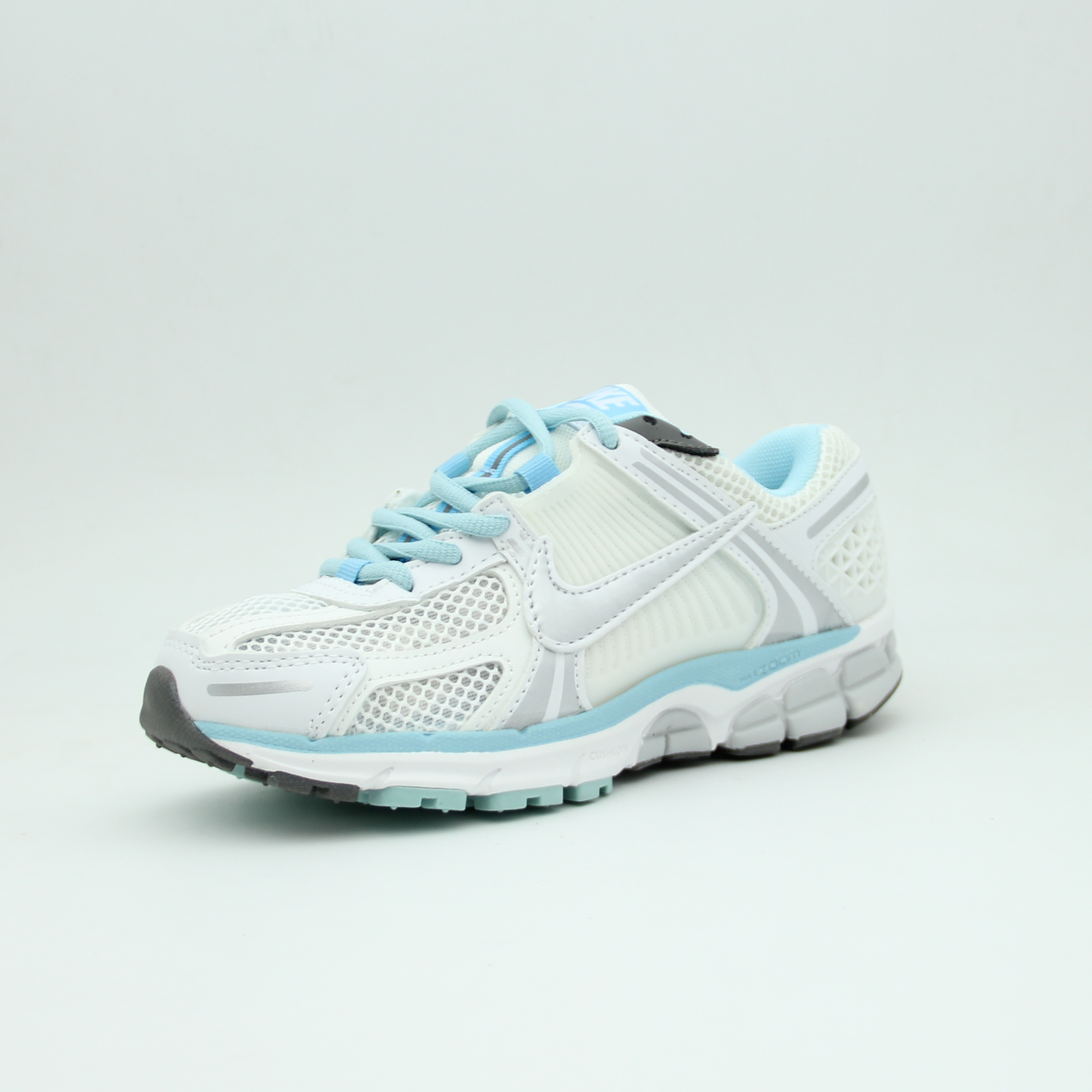 Sneakers ZOOM VOMERO (White-Baby Blue)