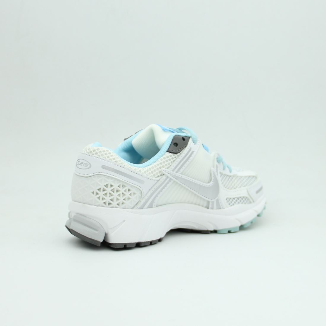 Sneakers ZOOM VOMERO (White-Baby Blue)