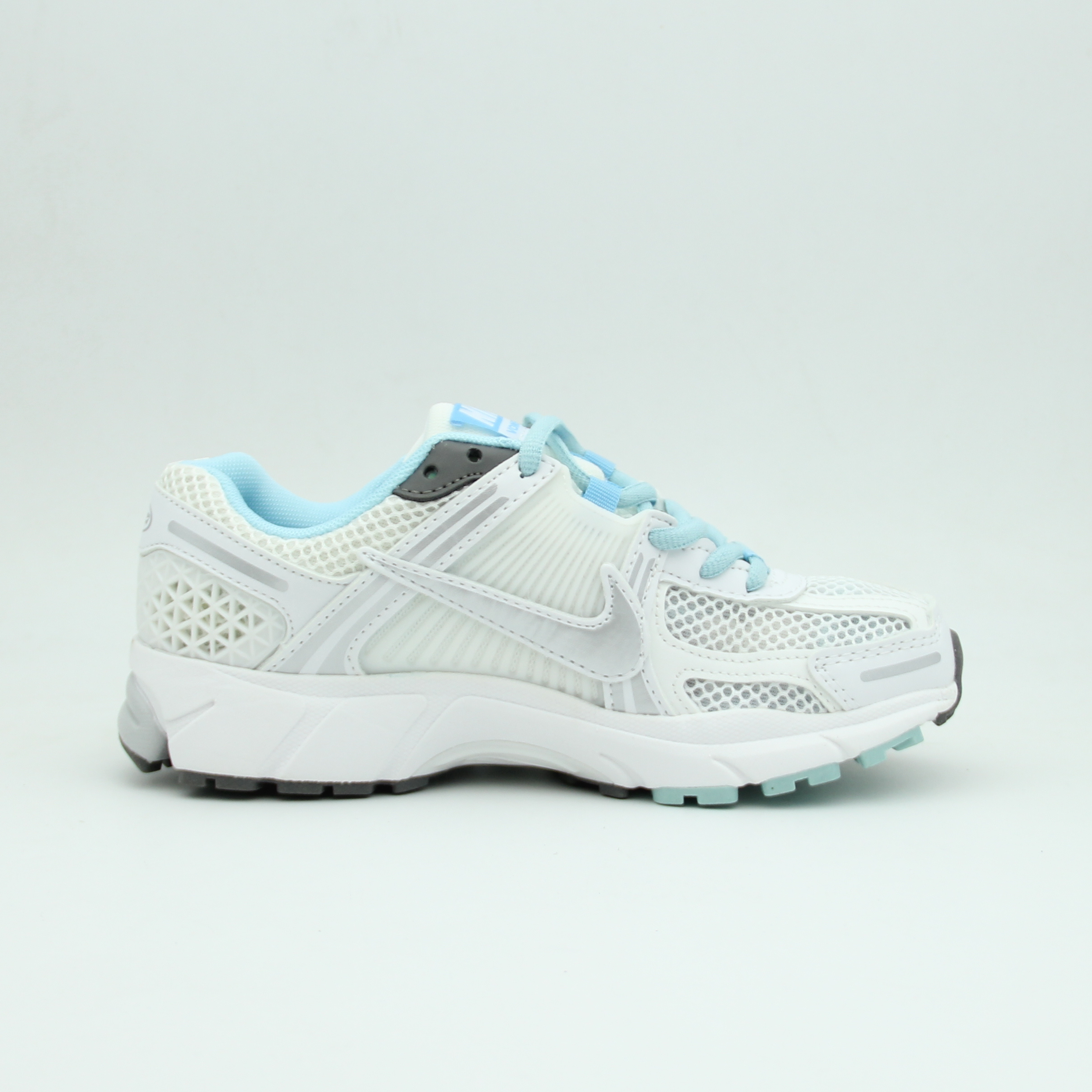 Sneakers ZOOM VOMERO (White-Baby Blue)