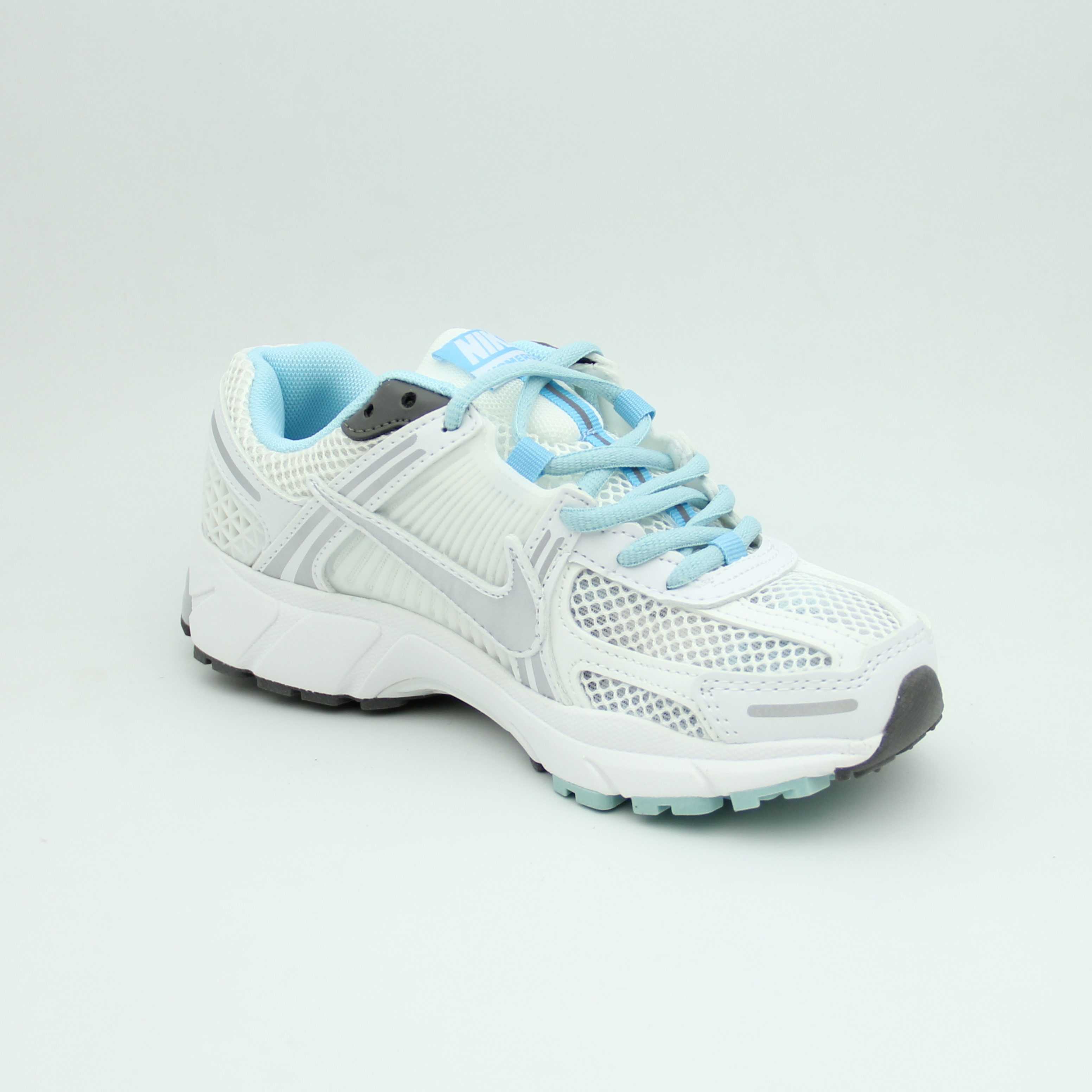 Sneakers ZOOM VOMERO (White-Baby Blue)