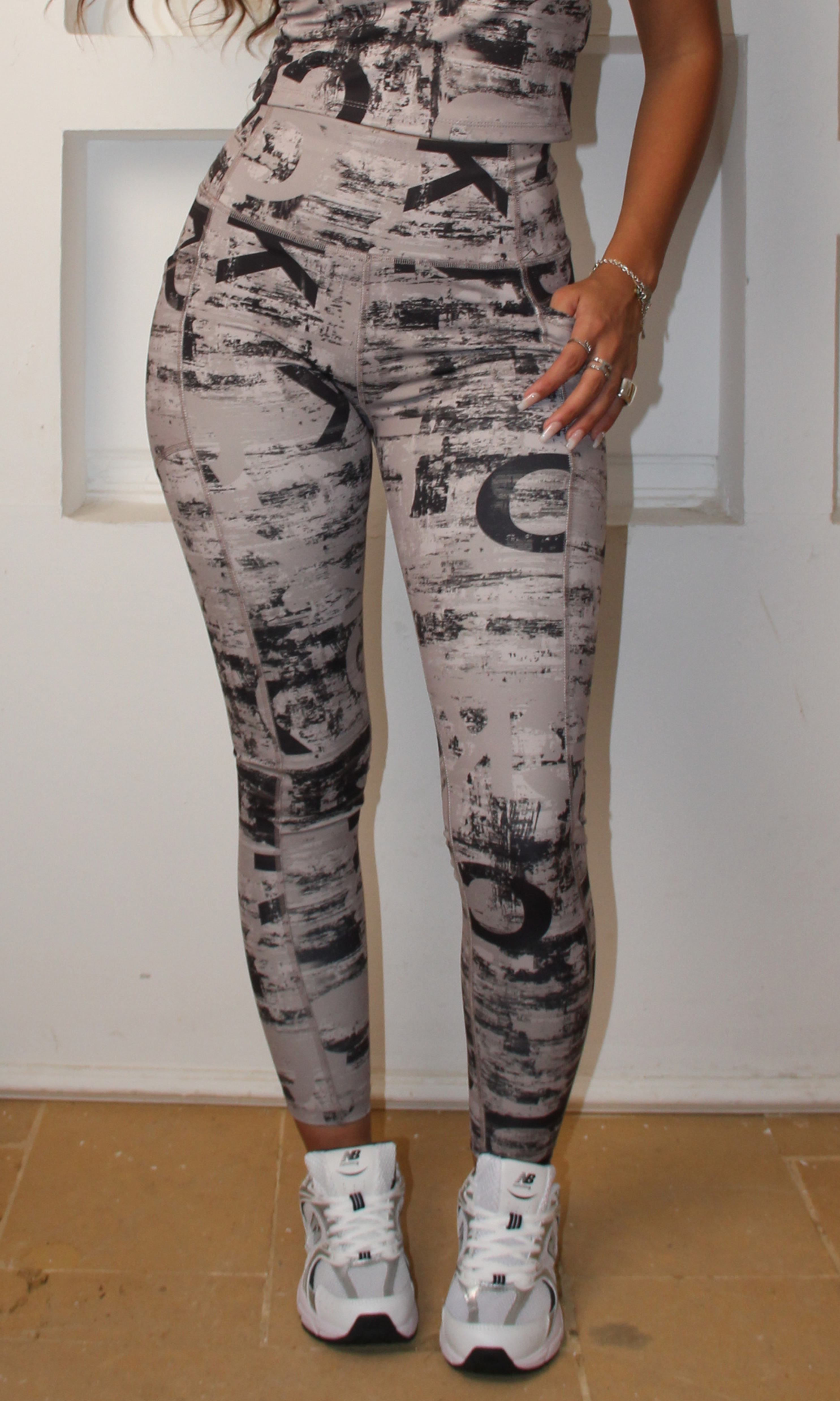 Women CK Printed High Waisted Leggings with Pockets