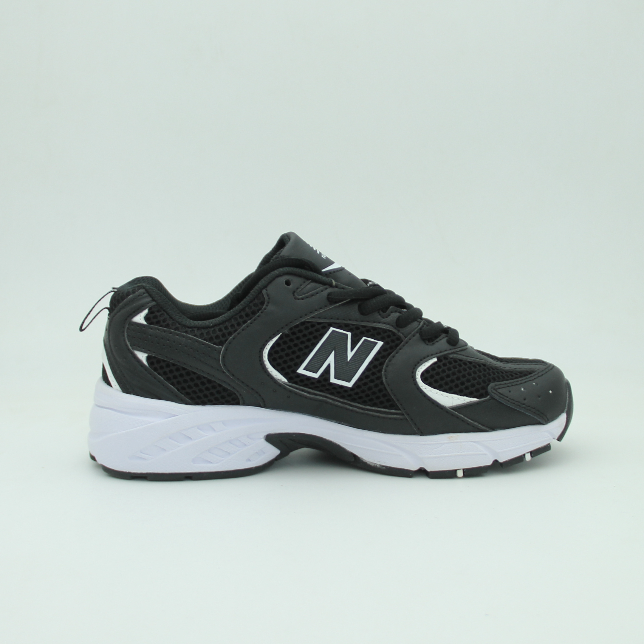 Sneakers 530 (Black)