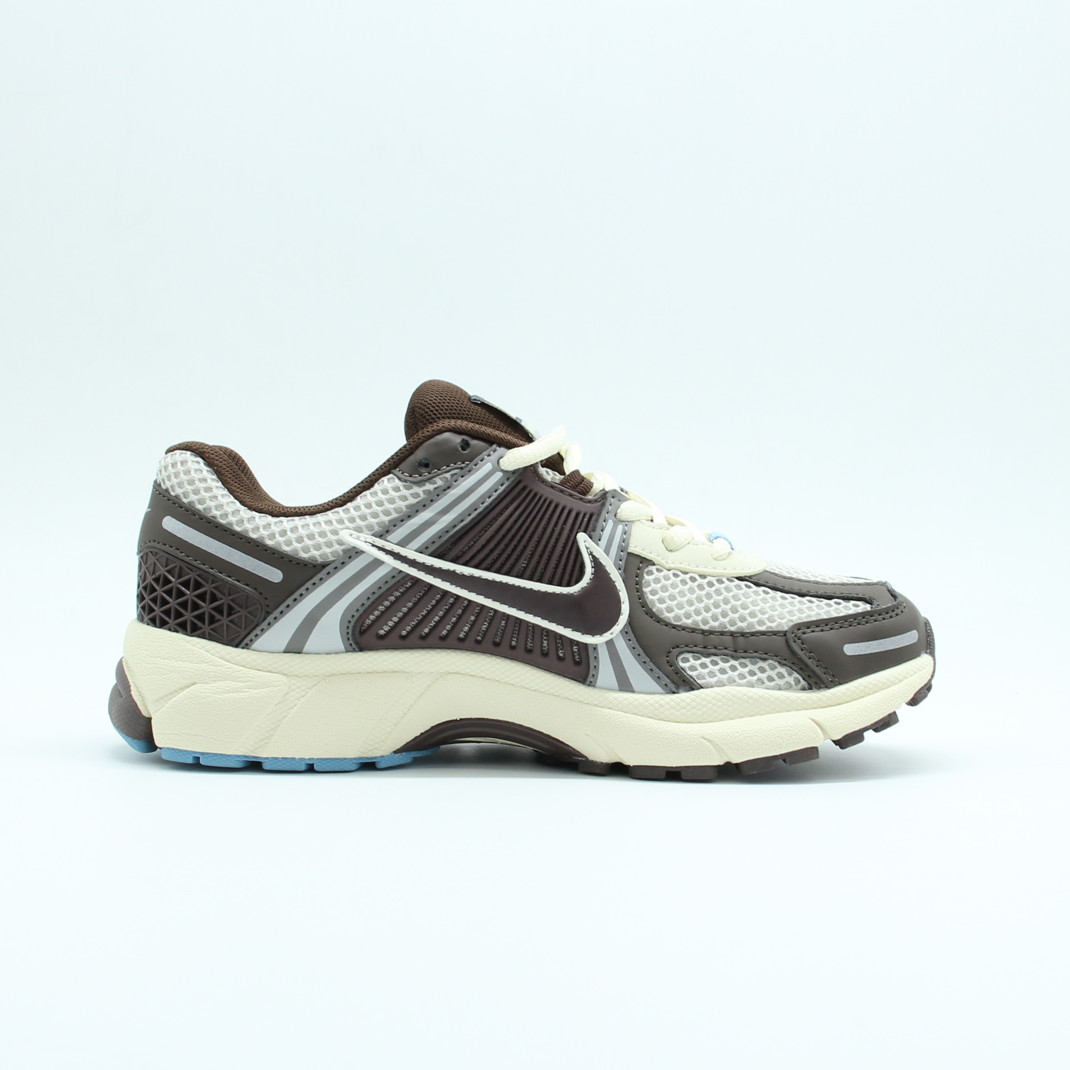 Sneakers Vomero 5 Earth Fossil (Brown)