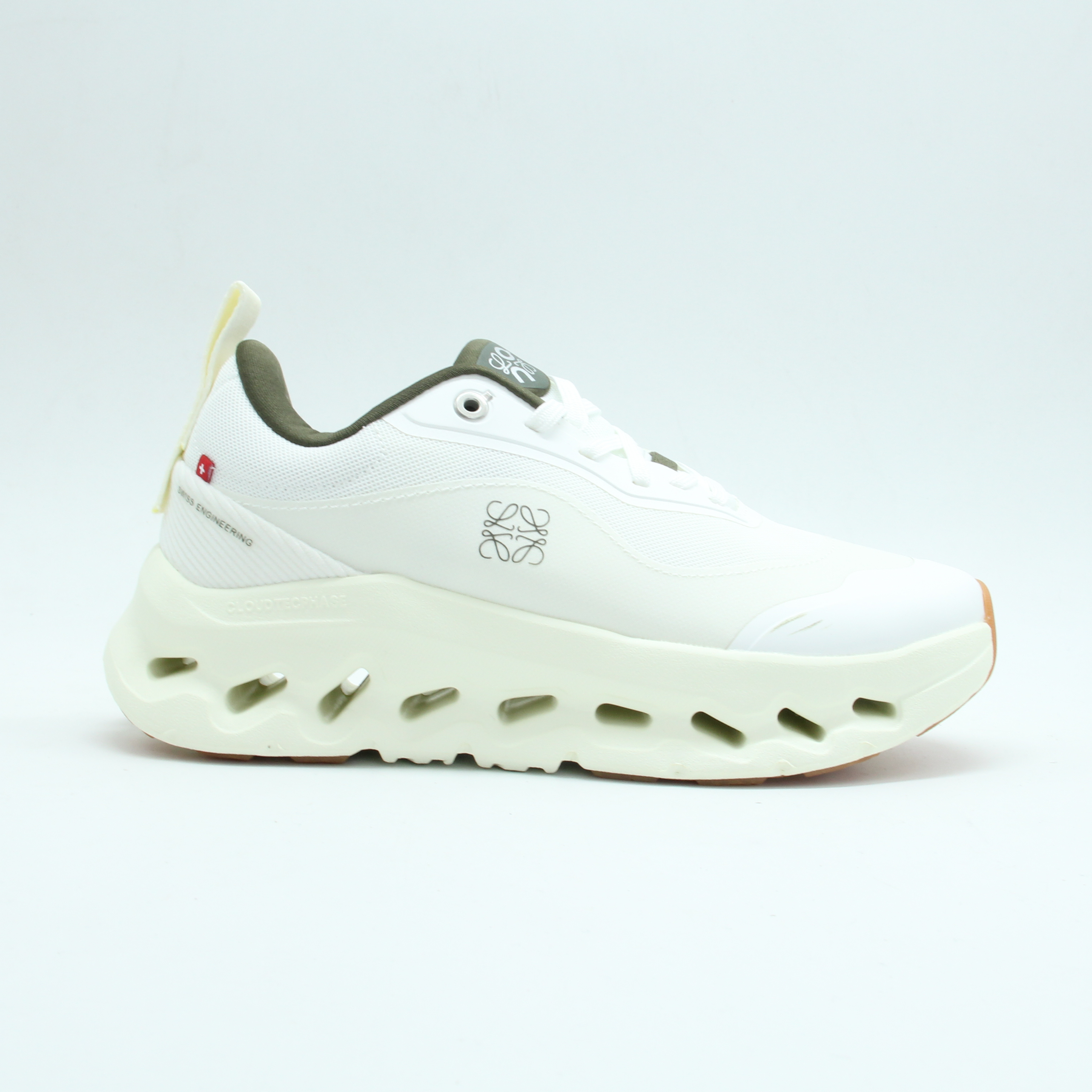 Sneakers On Cloud (White* Khaki)