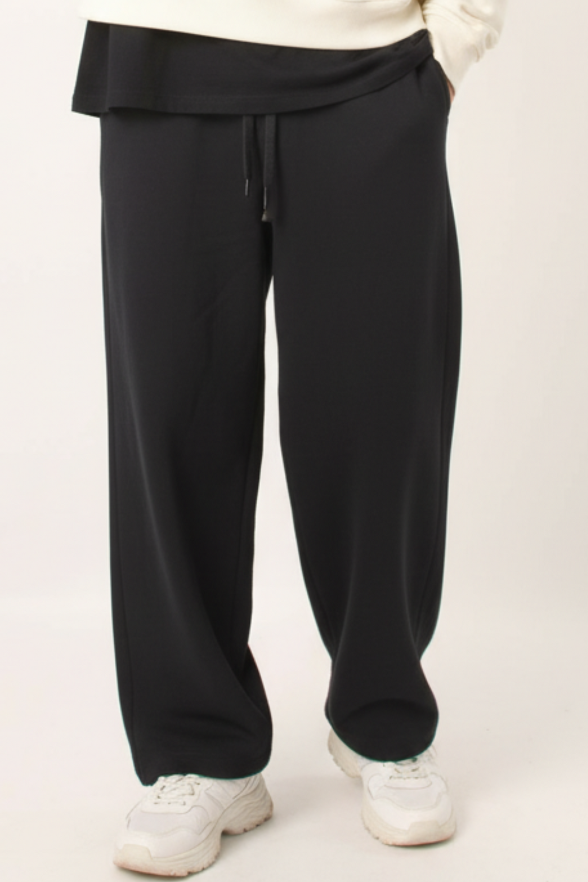 Men Wide Leg Padded Sweatpants - AE (Black)