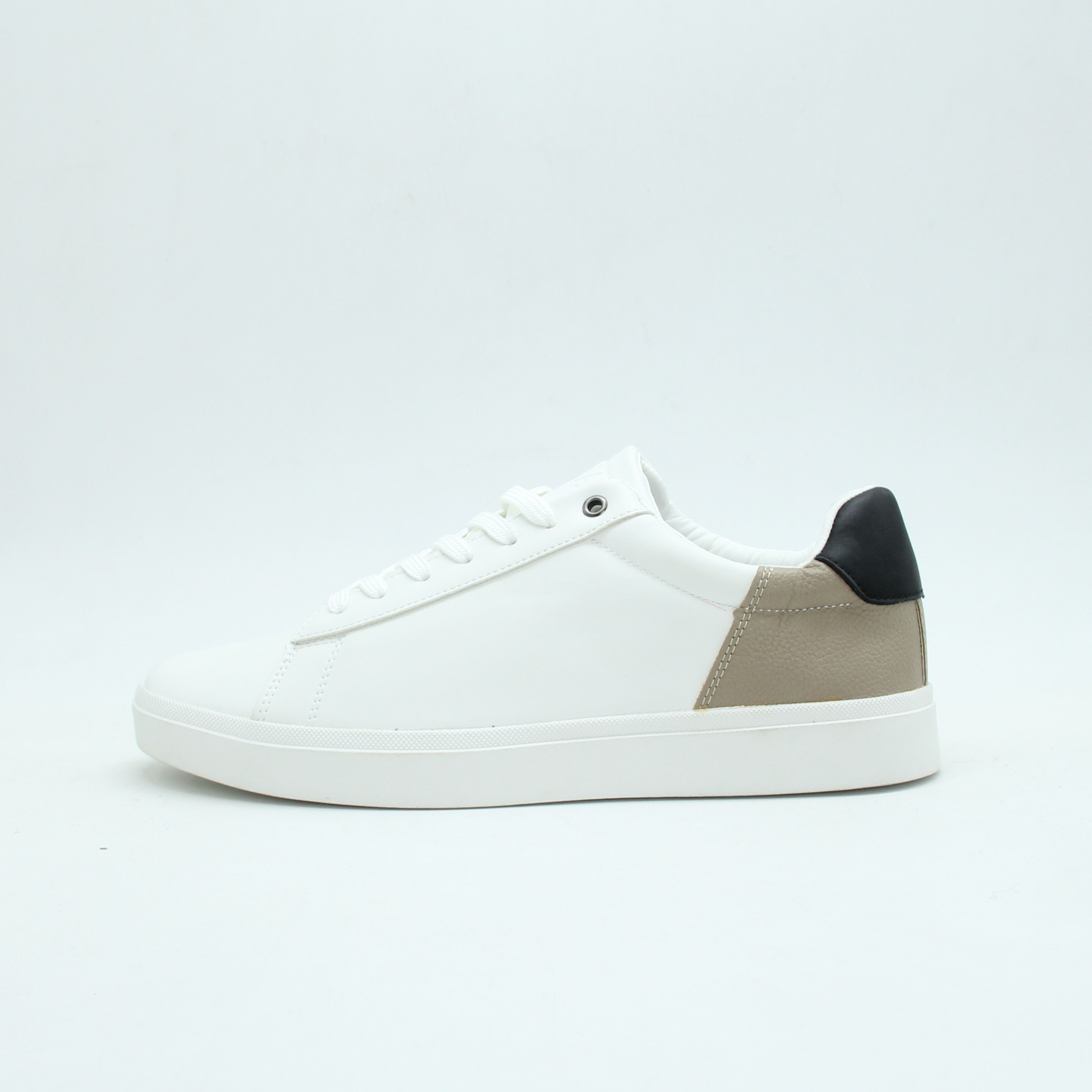 Men Flat Zara (White*Beige*Black Back)
