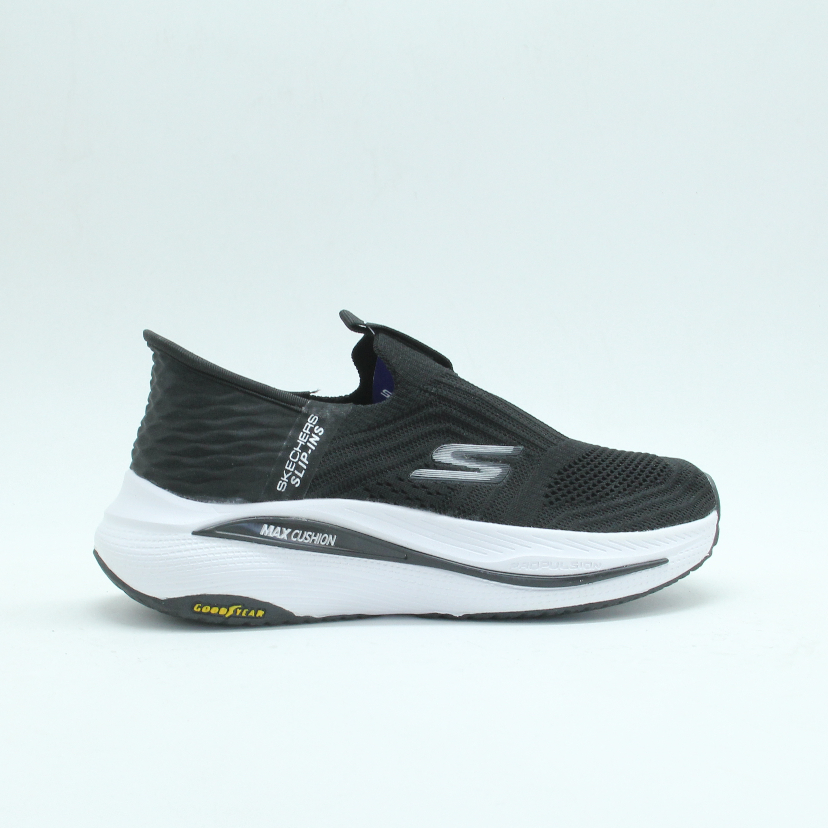 Women Skechers Max Cushion (Black)