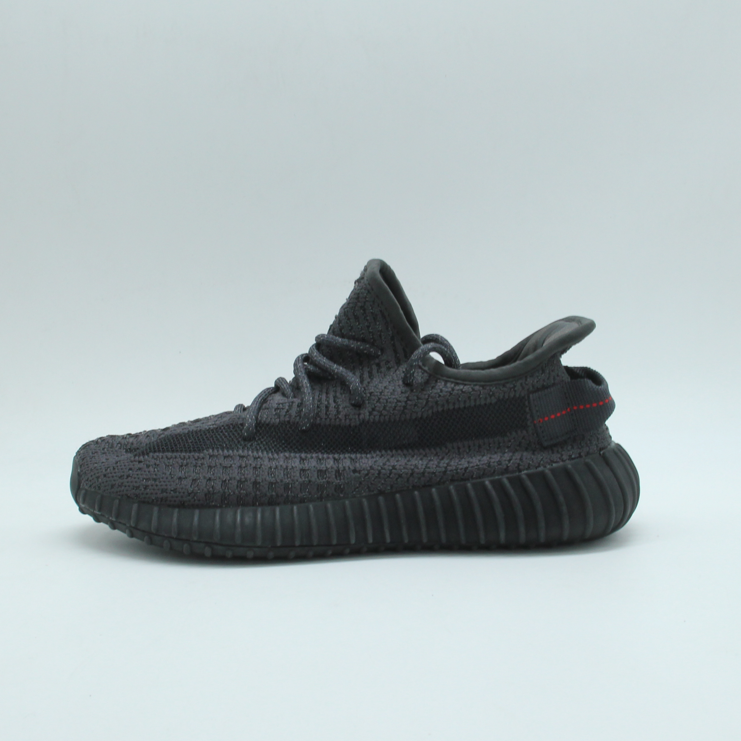 Women Yeezy Boost 350 V2 (Black)