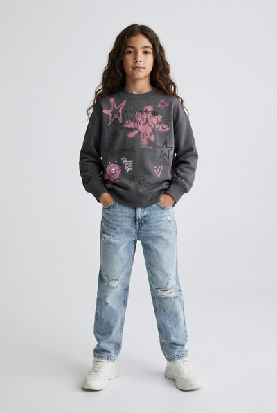 Graffiti Star Oversized Sweatshirt – Streetwear Crewneck