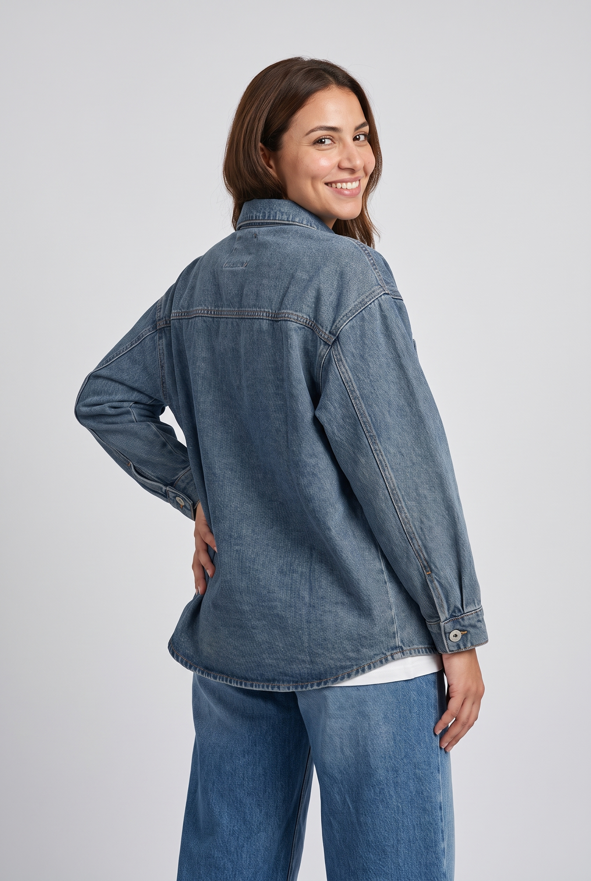Women's Oversized Denim Jacket With Chest Pockets