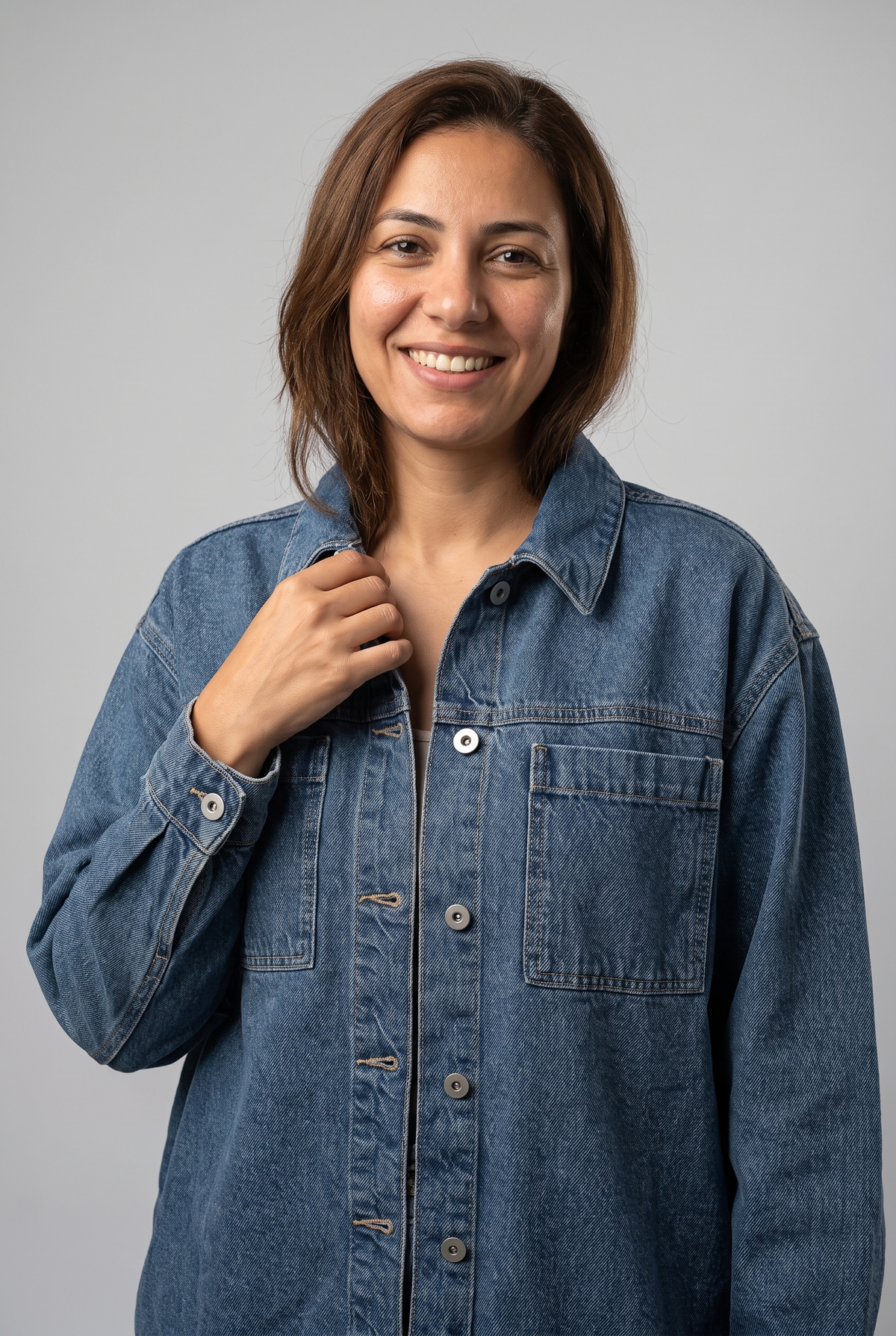 Women's Oversized Denim Jacket With Chest Pockets