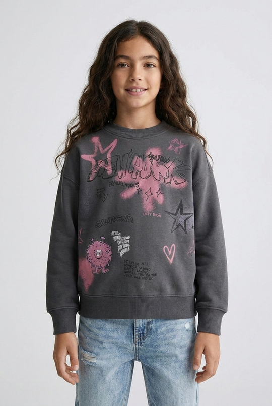Graffiti Star Oversized Sweatshirt – Streetwear Crewneck
