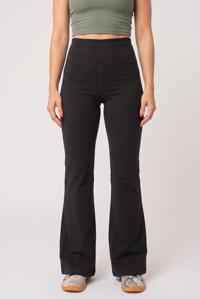 NUT-High-Waist Flare Pants – Black