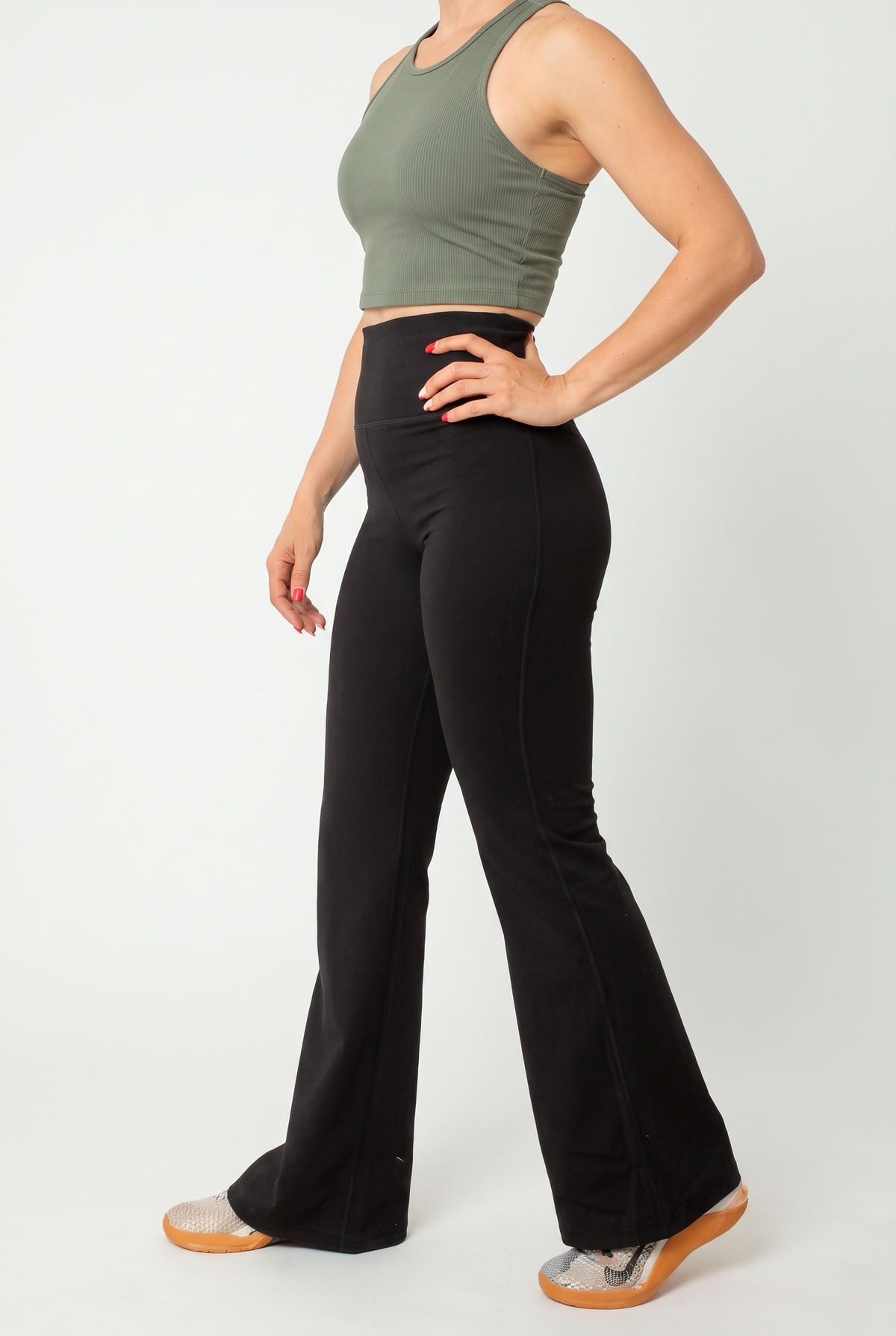 NUT-High-Waist Flare Pants – Black