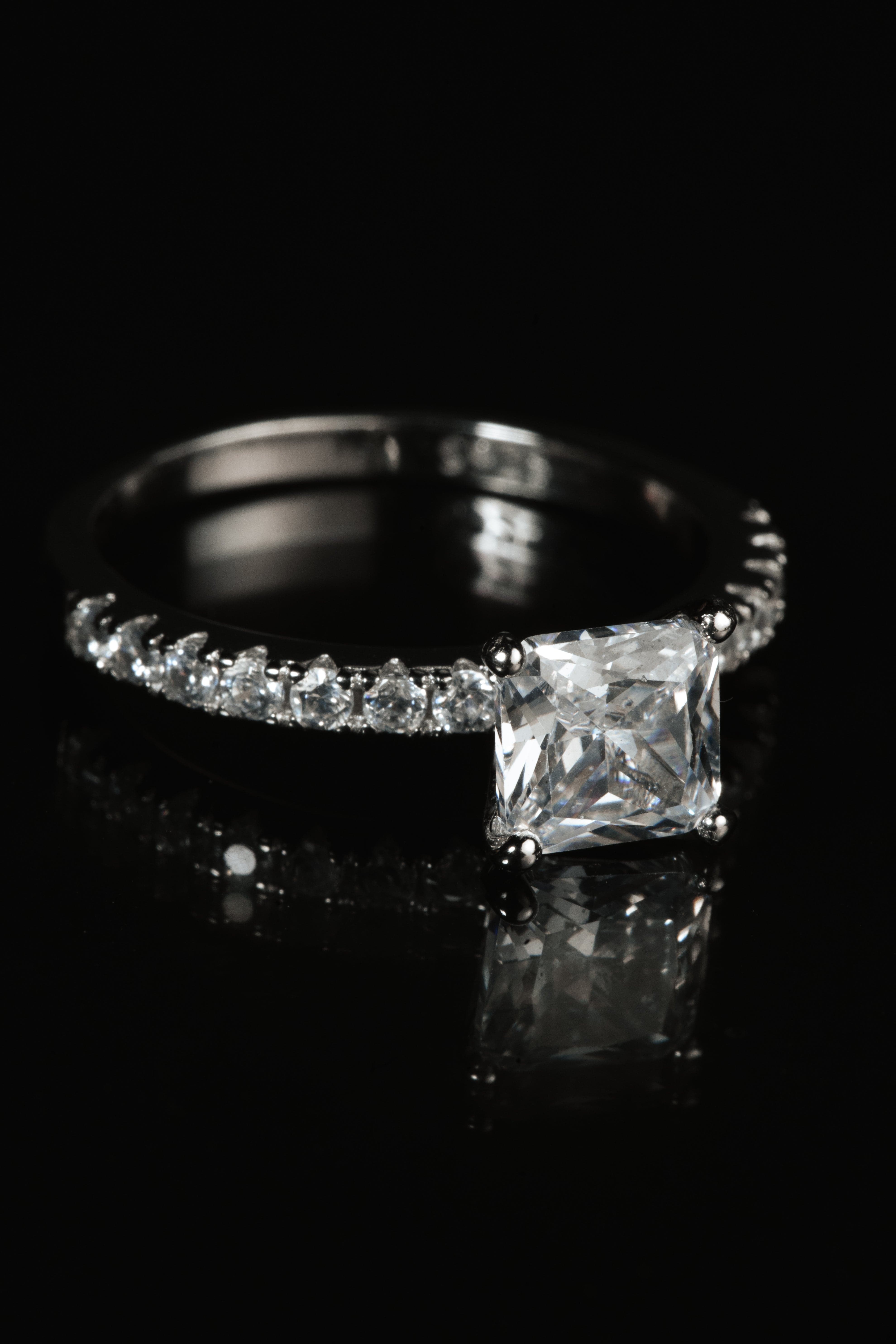 Lina Female Necklaces 6 Silver 925 Italian Ring Model 0179