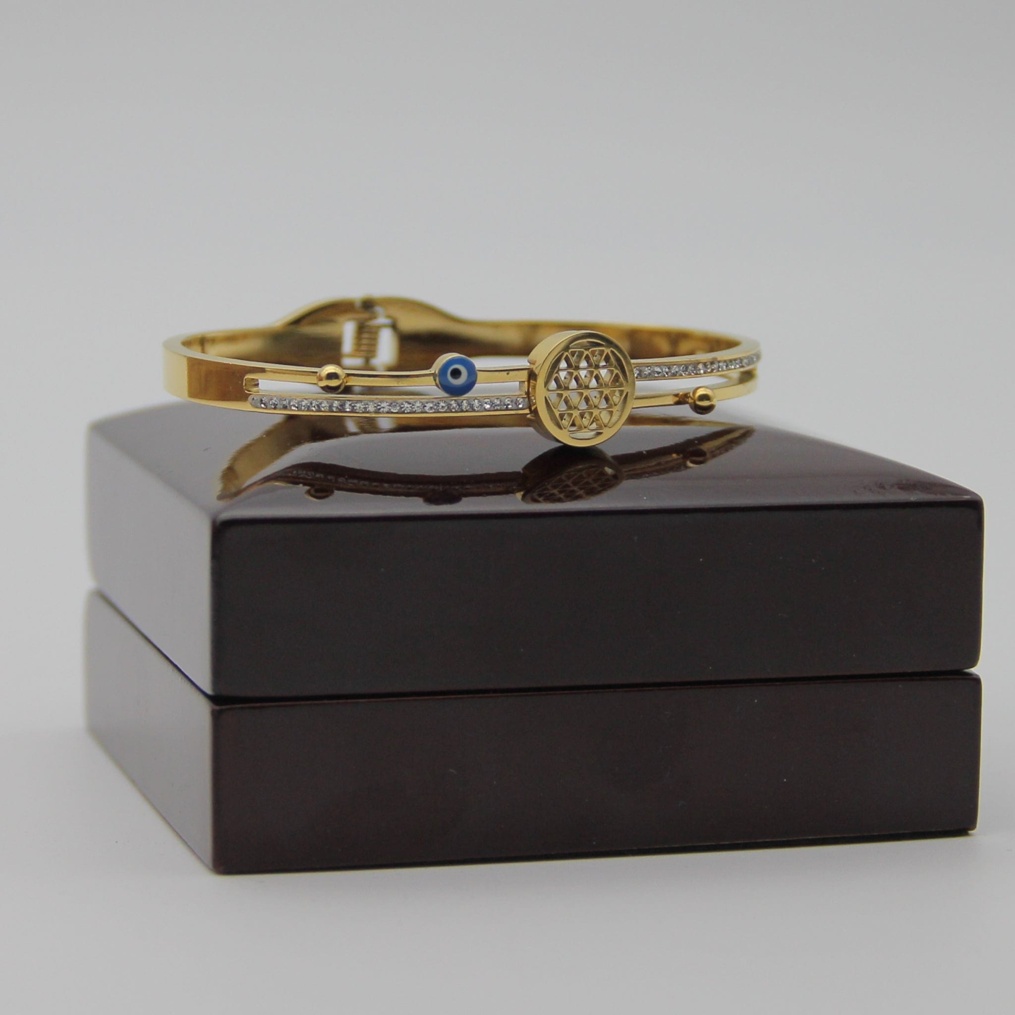 Outlet W&B Female Bracelets Golden Bracelet With Crosses & Blue Circle