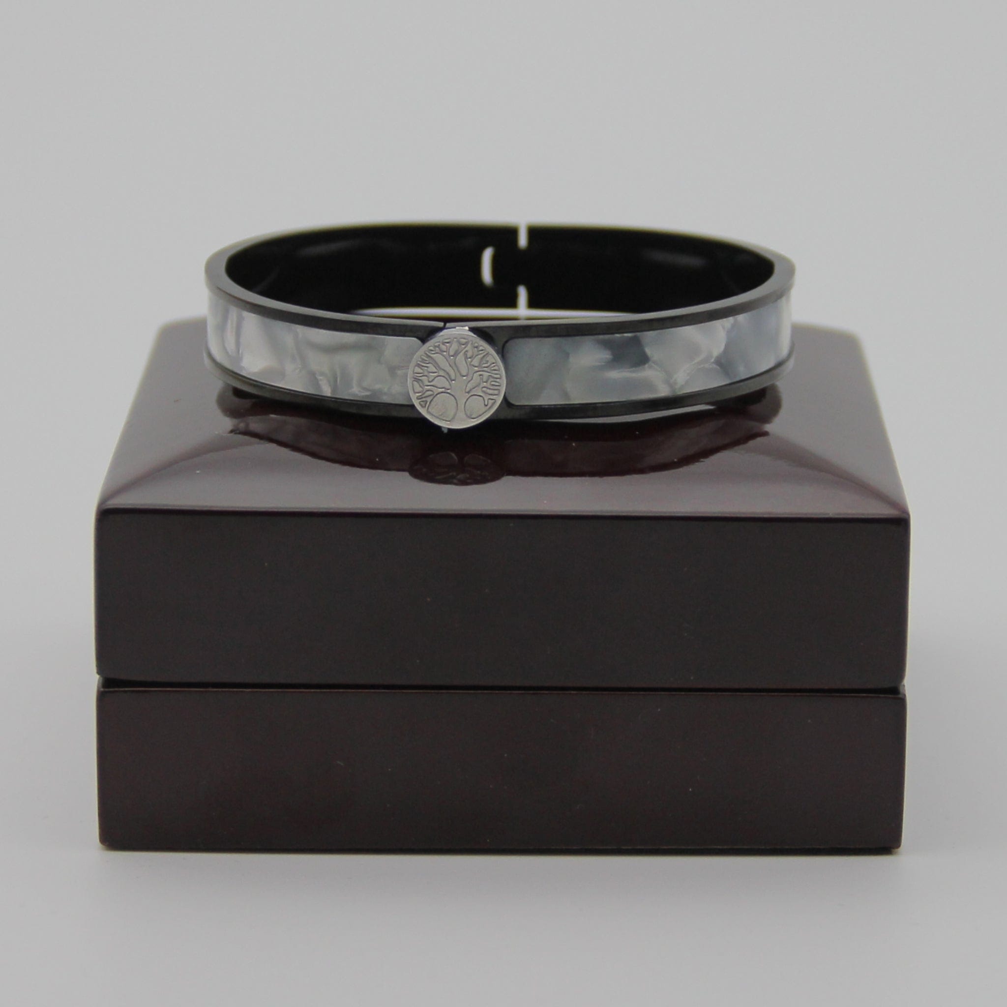 Outlet W&B Female Bracelets Tree Of Success White Bracelet