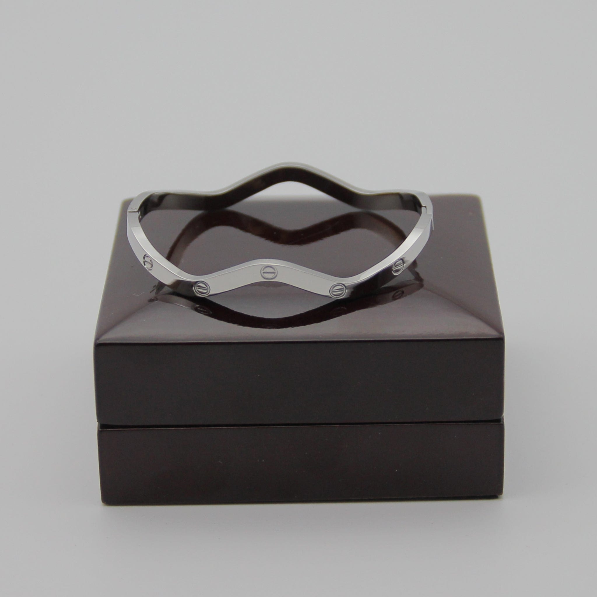 Outlet W&B Female Bracelets White Bracelet Wavy