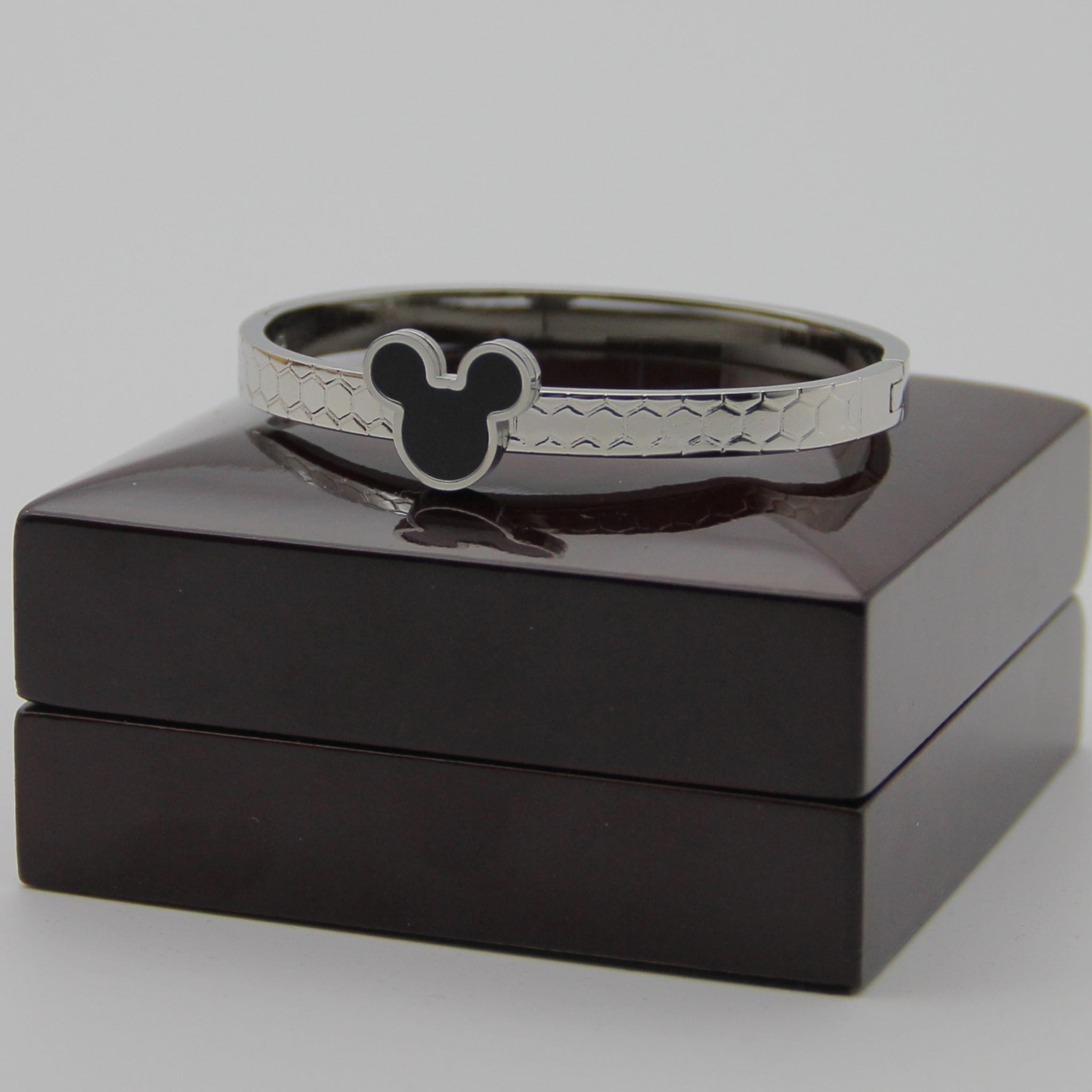 Outlet W&B Female Bracelets White Mickey Bracelet